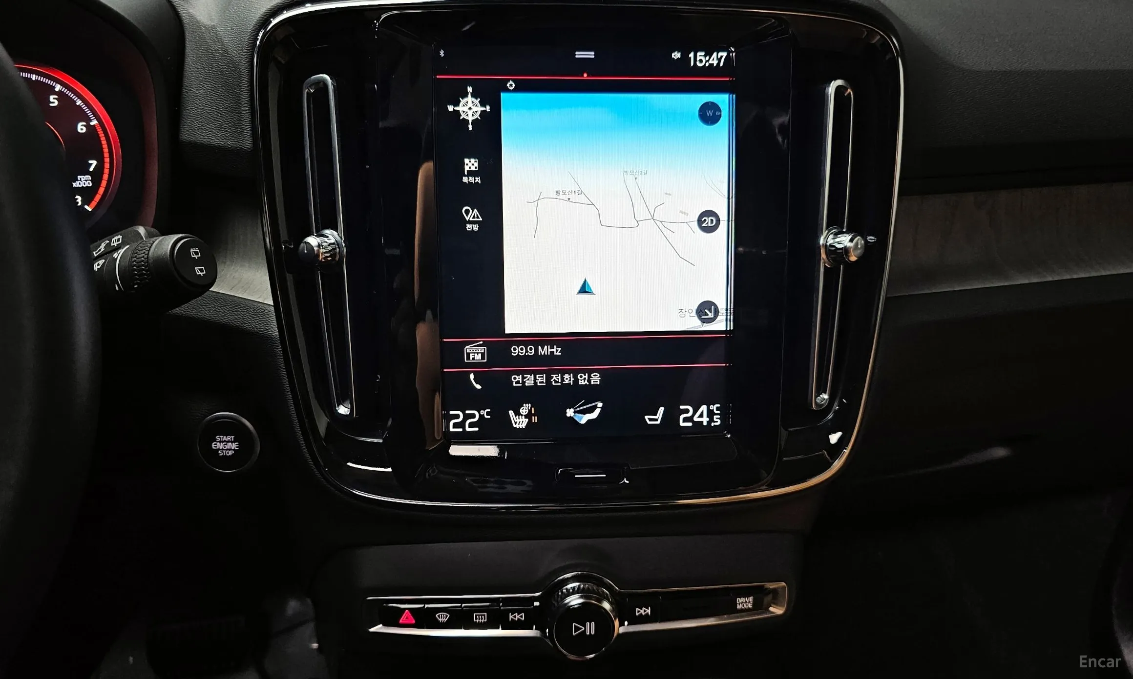 Volvo XC40 превью 16