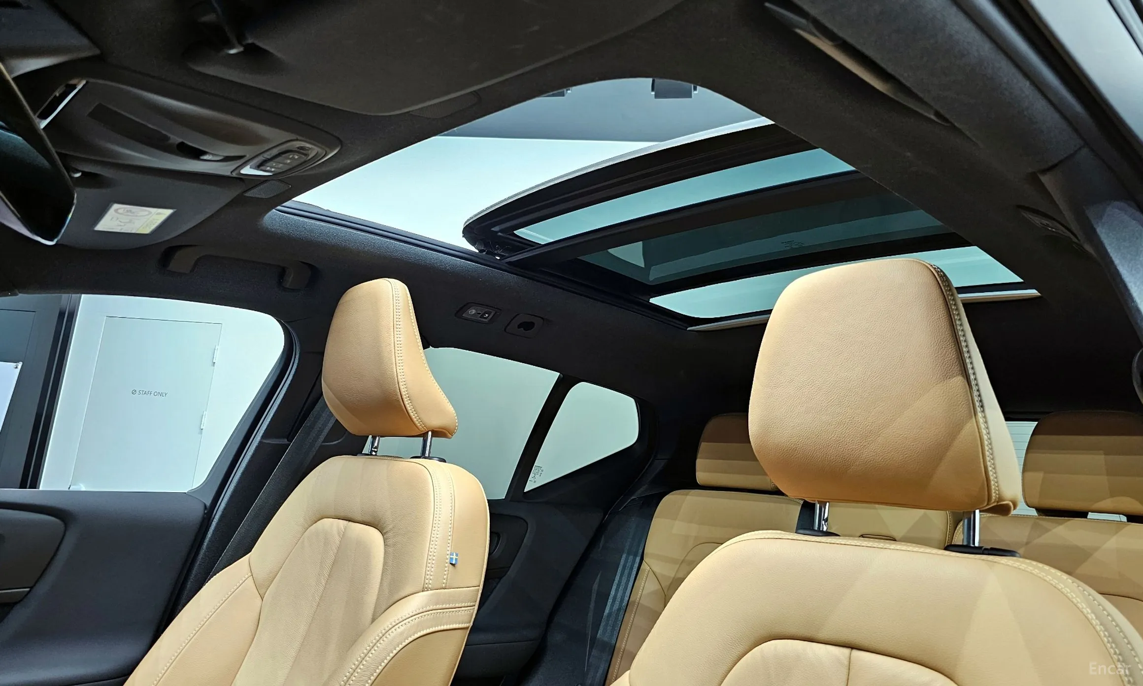Volvo XC40 превью 19