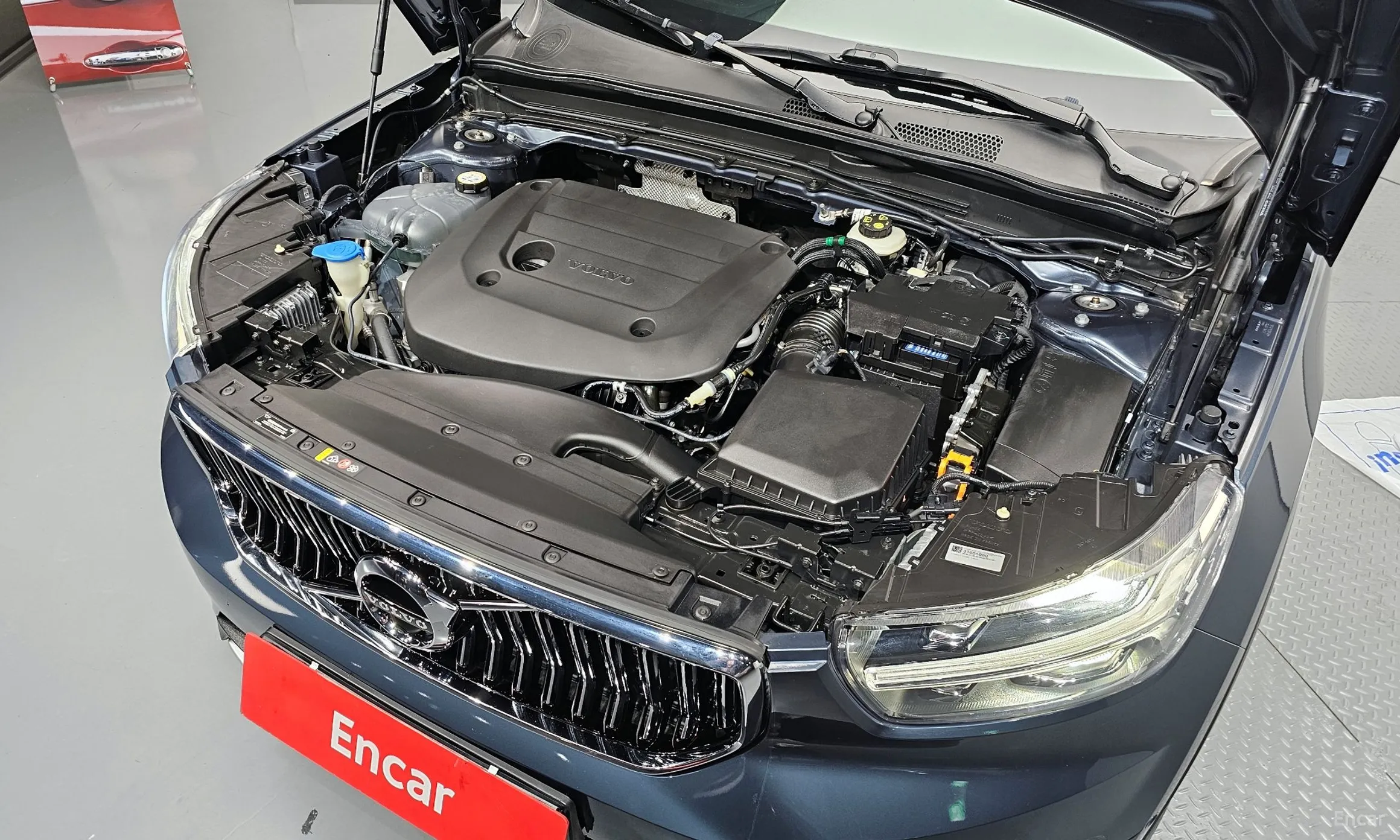 Volvo XC40 превью 6