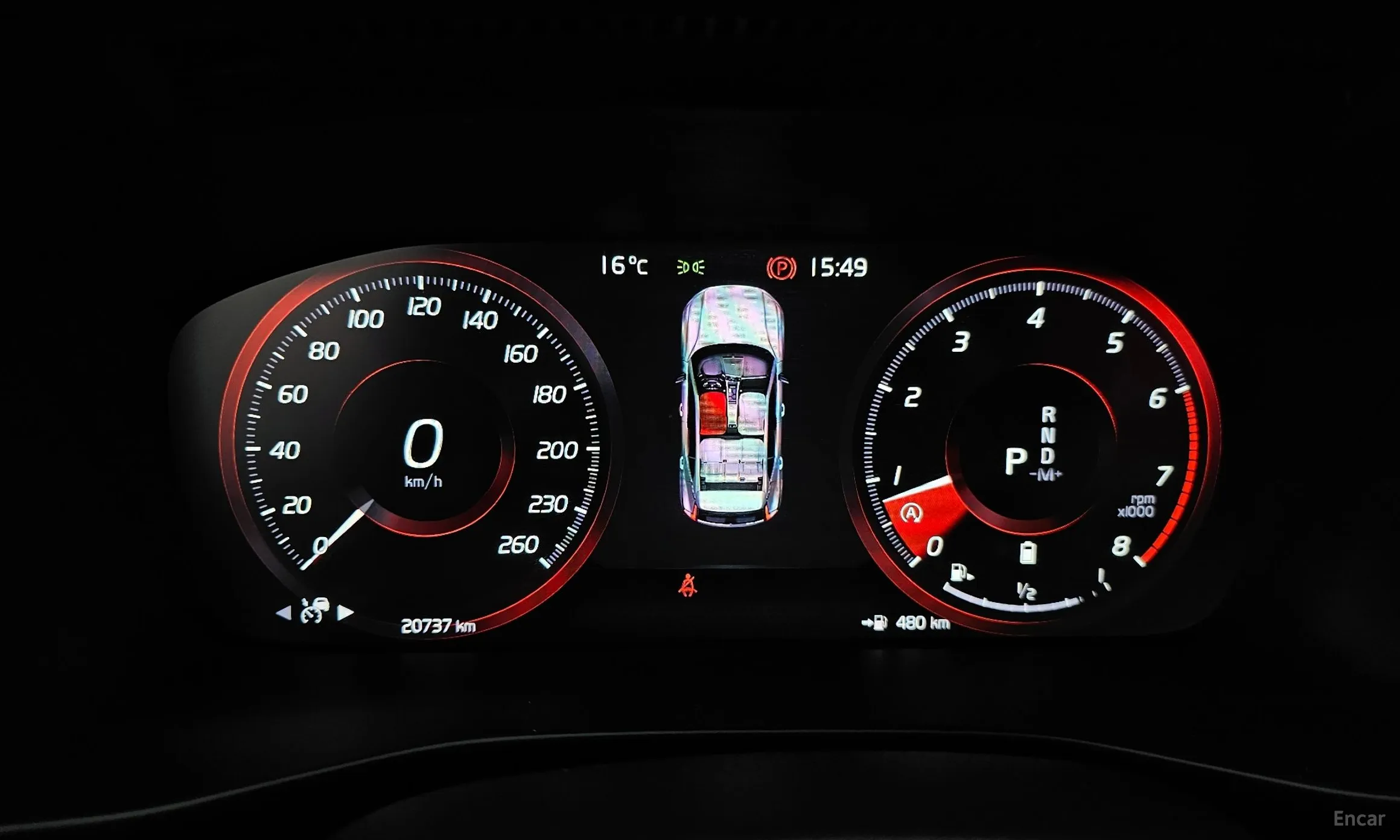 Volvo XC40 превью 8