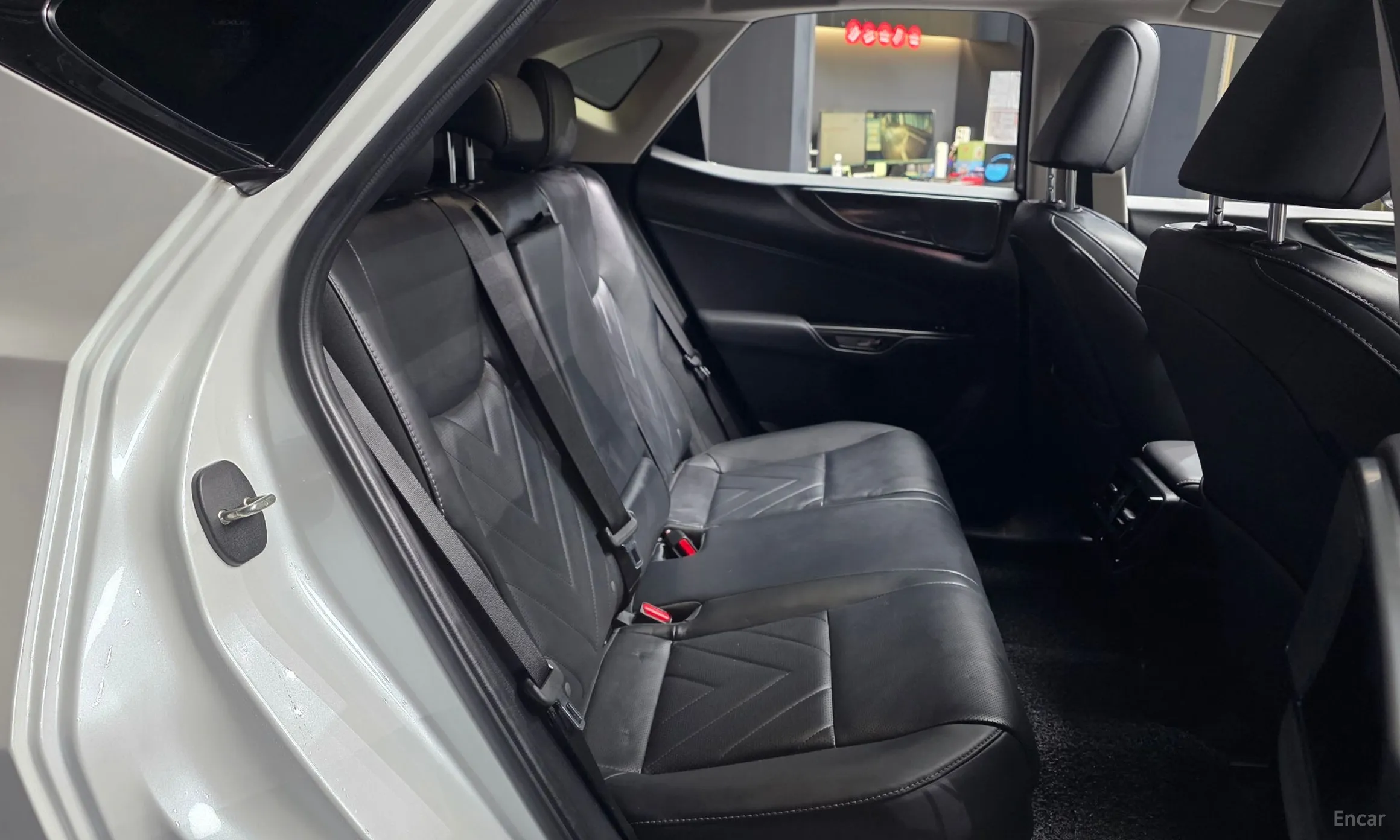 Lexus NX450h + 2nd Gen превью 12