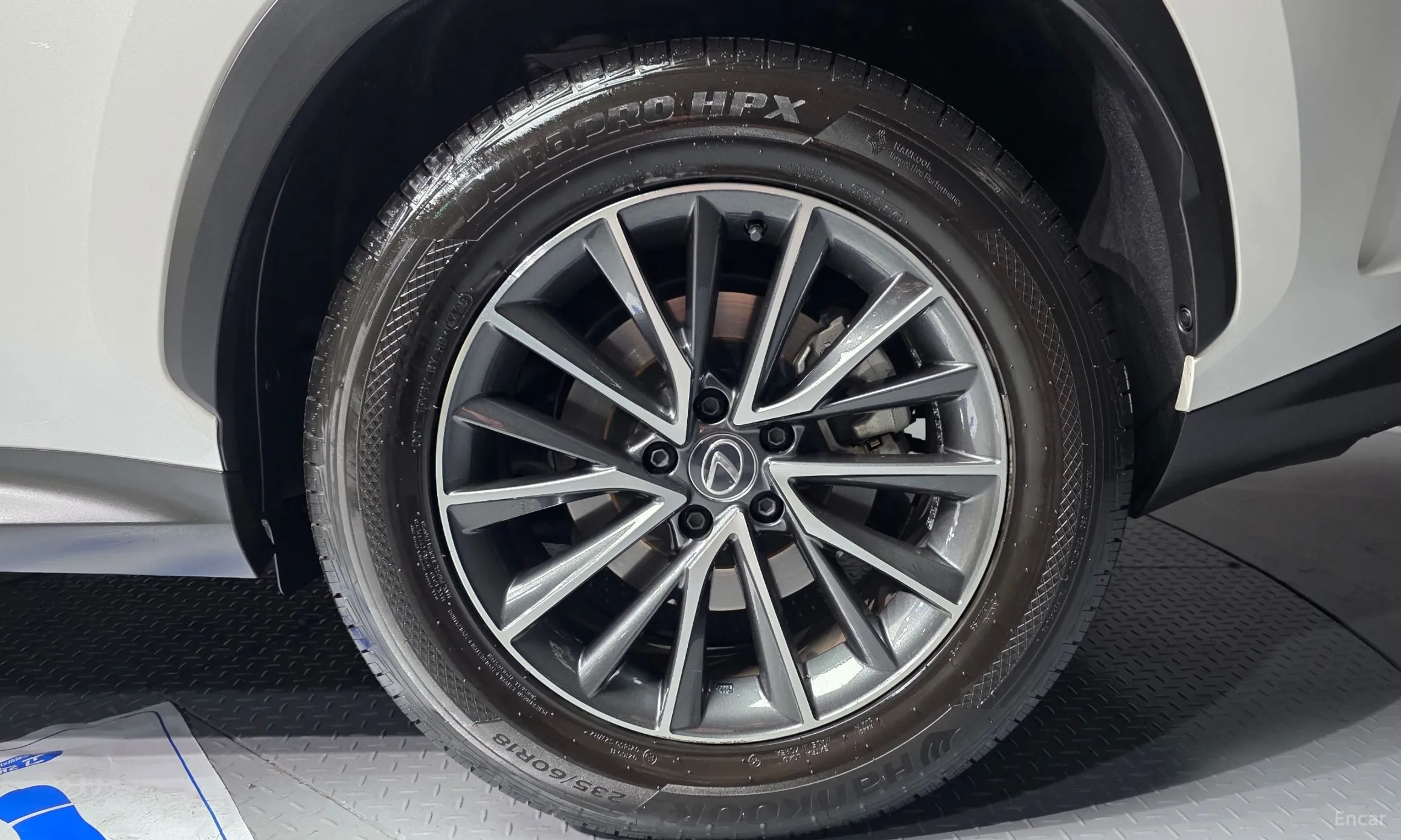 Lexus NX450h + 2nd Gen превью 5