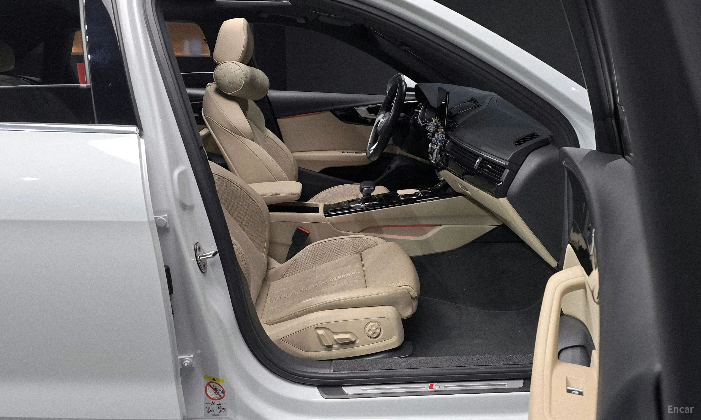 Audi A4 (B9) превью 11
