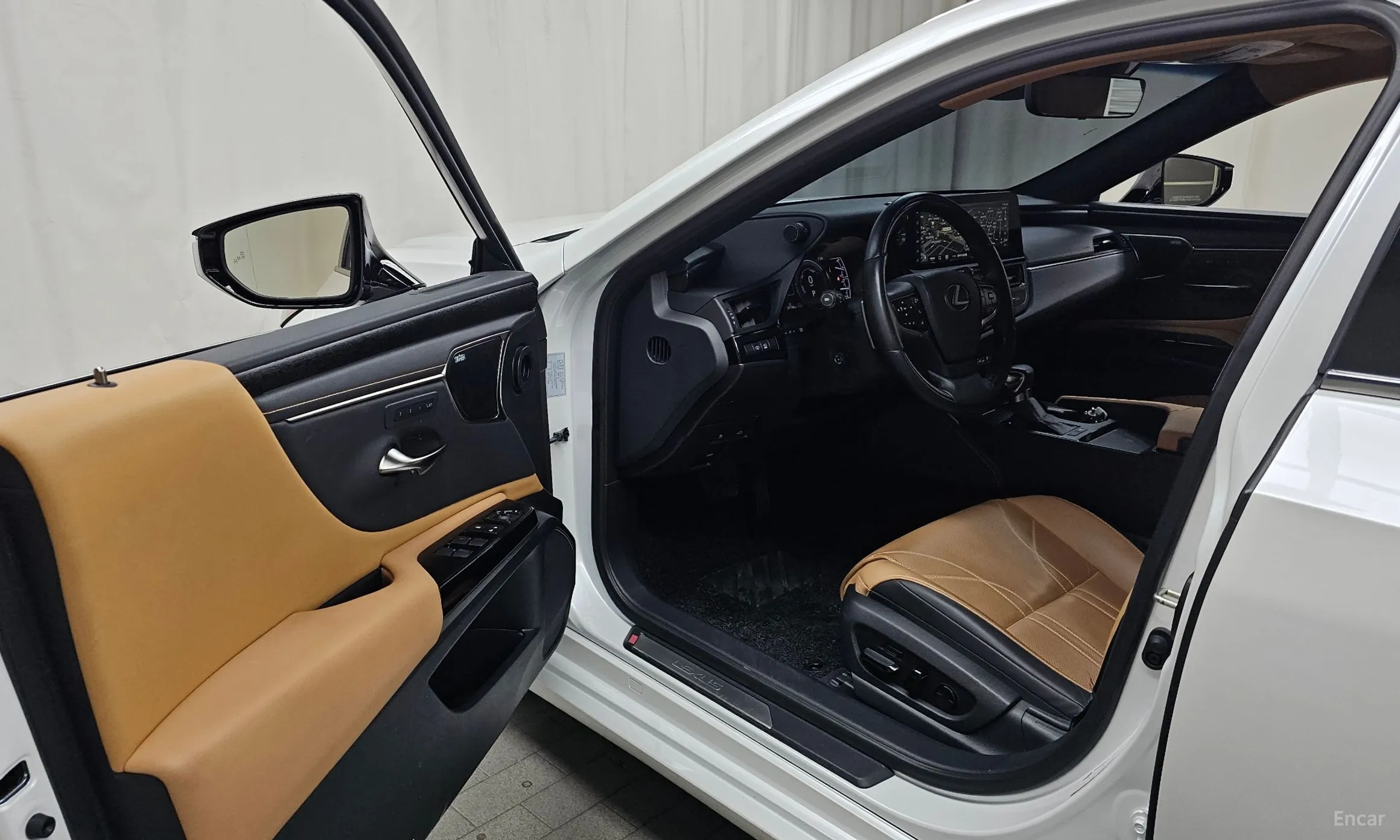 Lexus ES300h 7th Generation превью 10