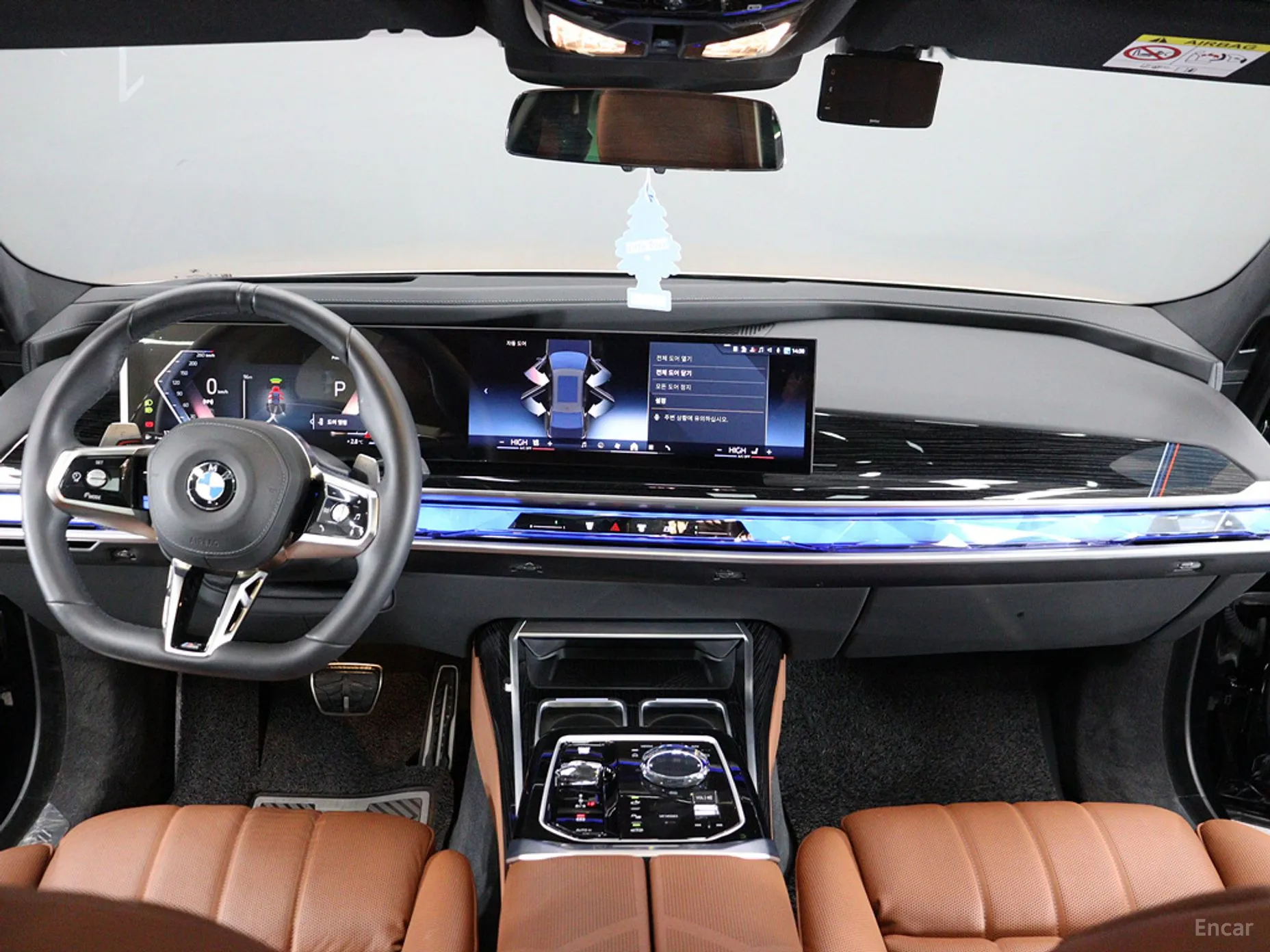 BMW 7 Series (G70) превью 8