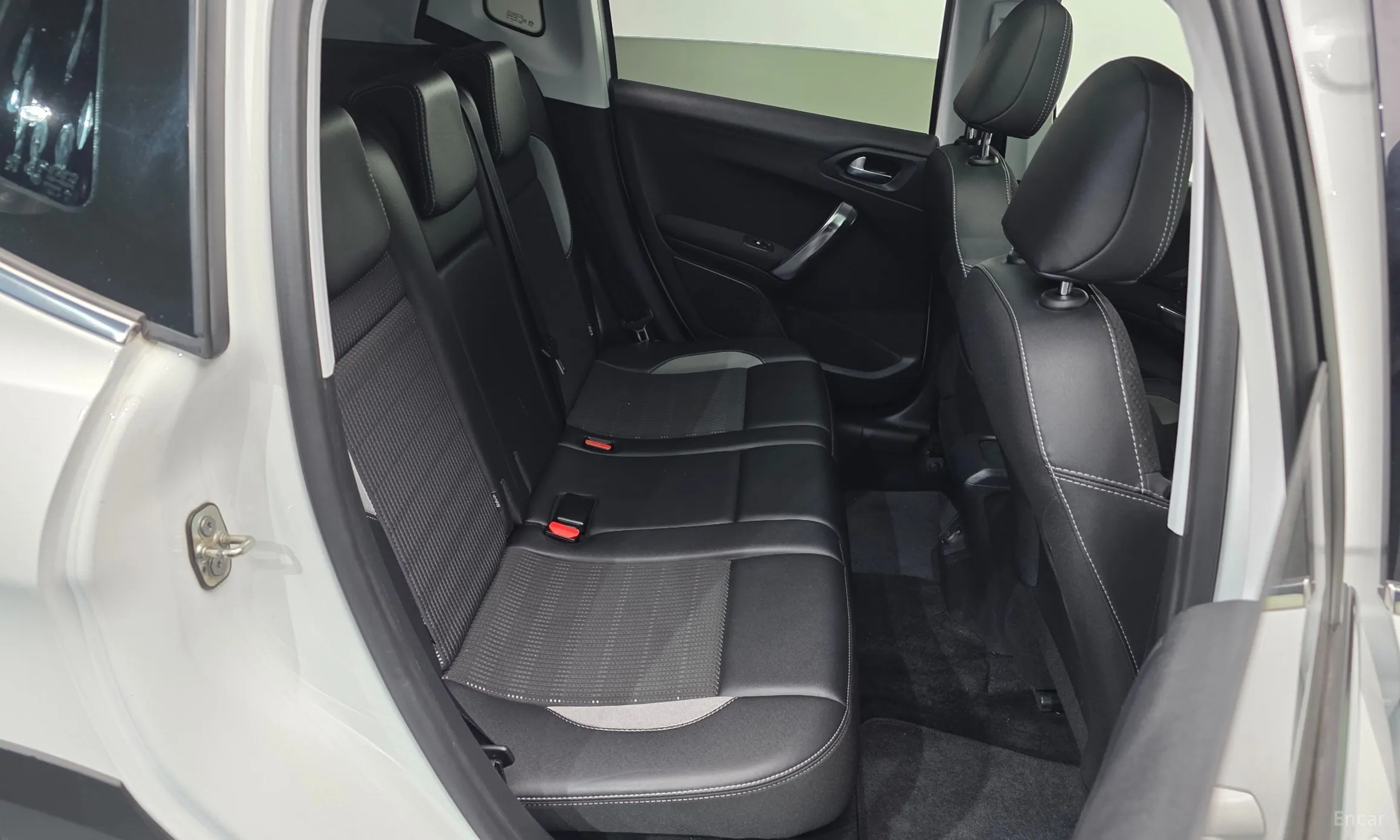 Peugeot 2008. превью 12