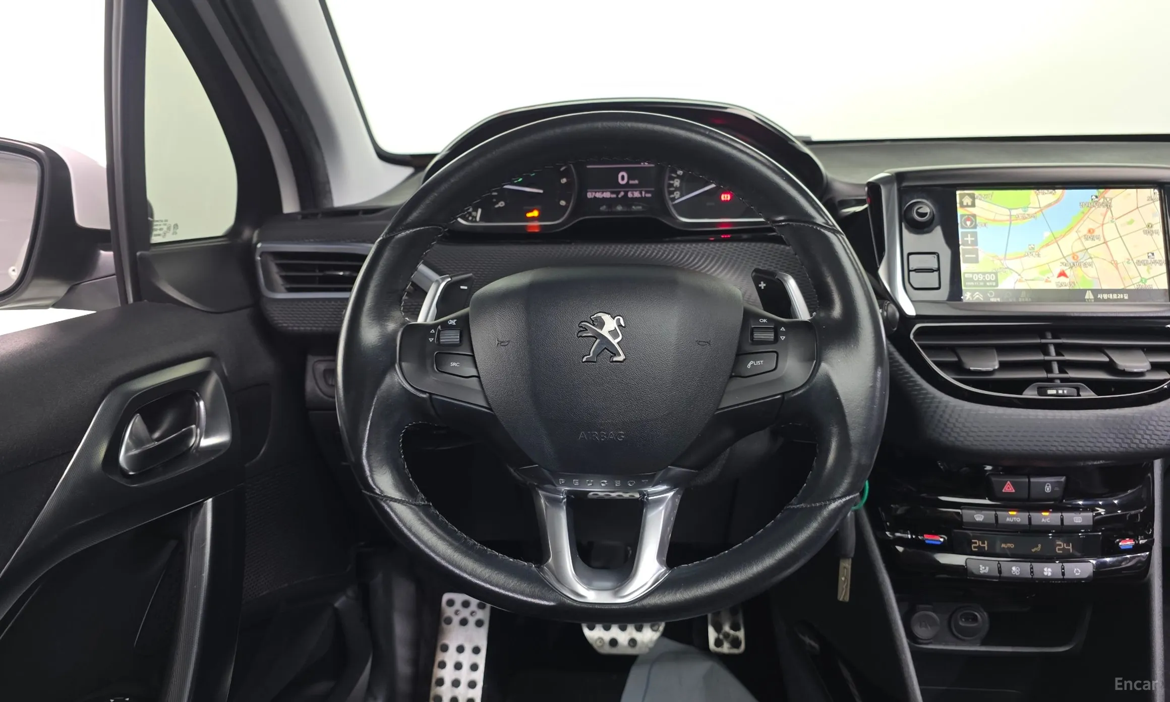 Peugeot 2008. превью 13