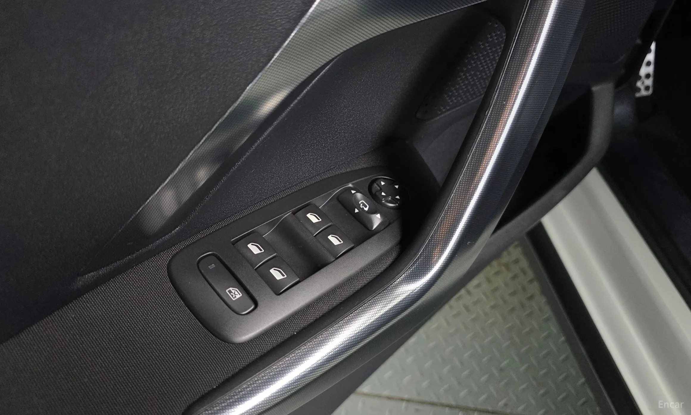 Peugeot 2008. превью 17