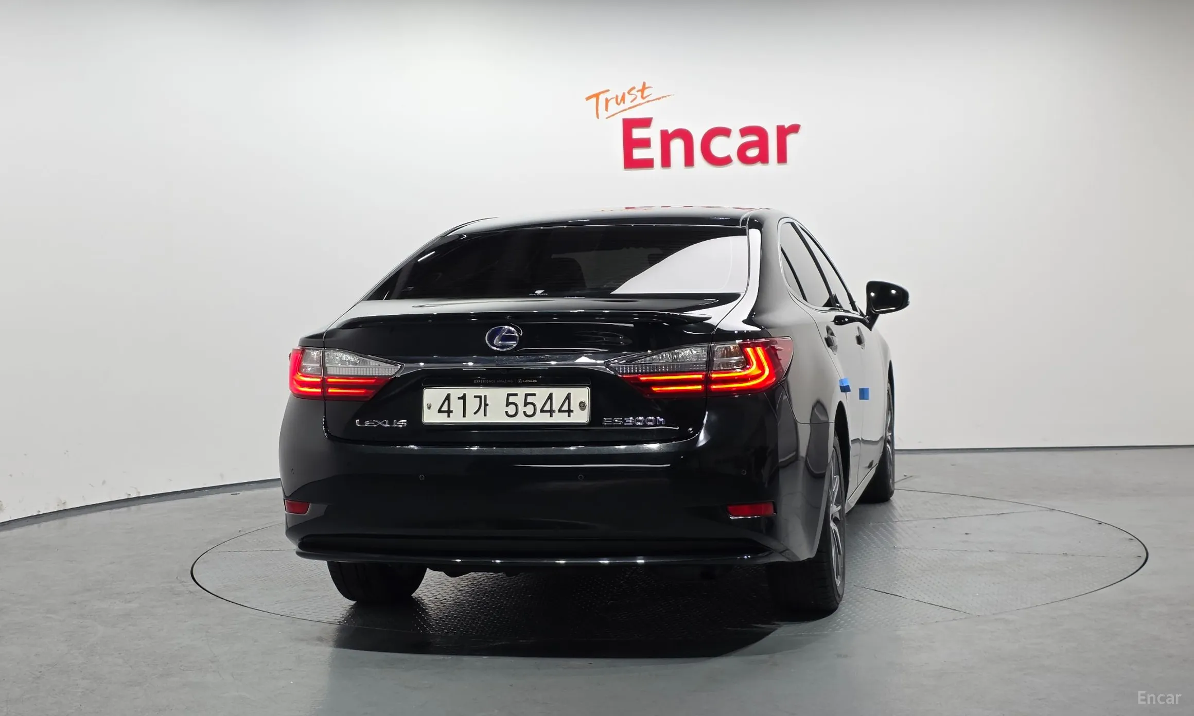 Lexus New ES300h превью 4