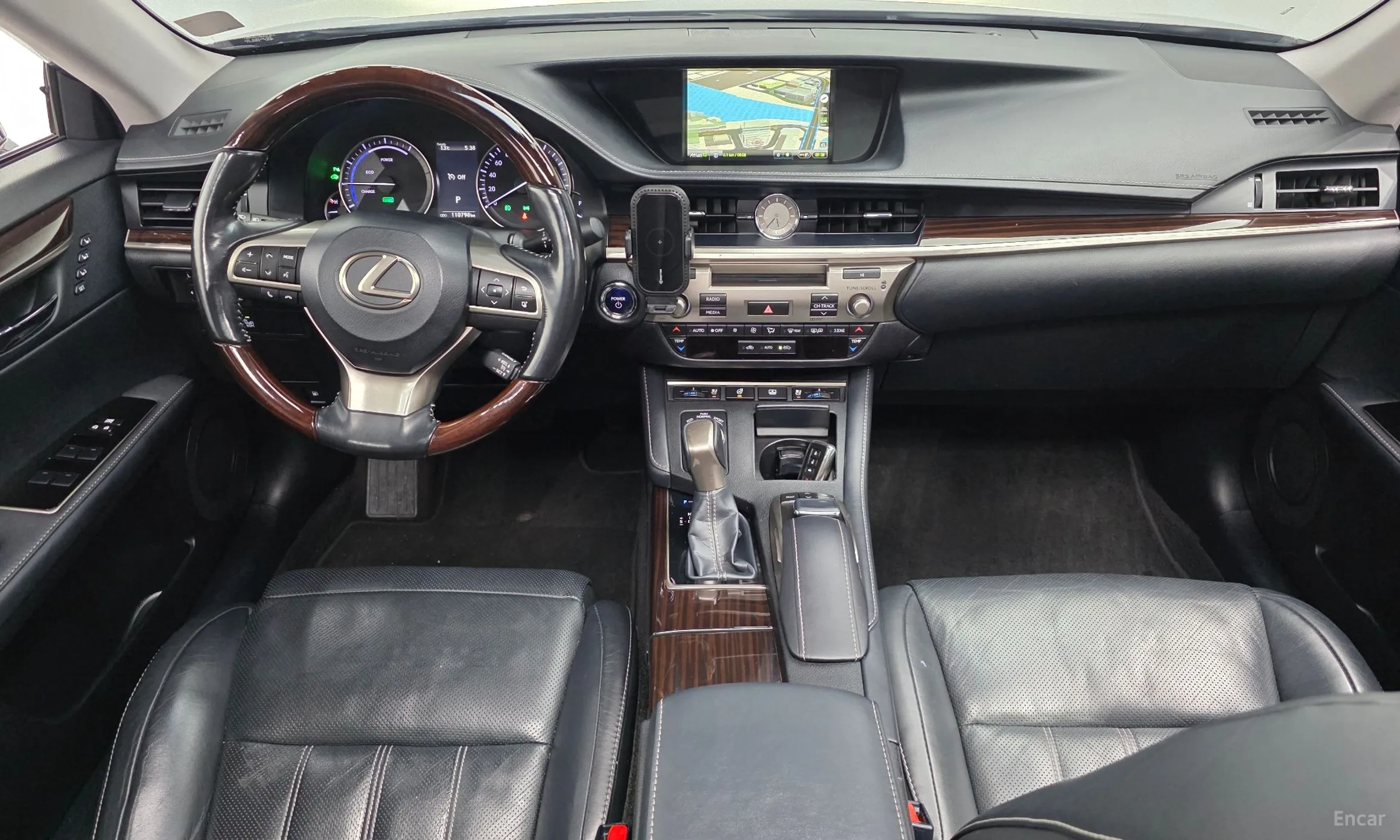 Lexus New ES300h превью 7