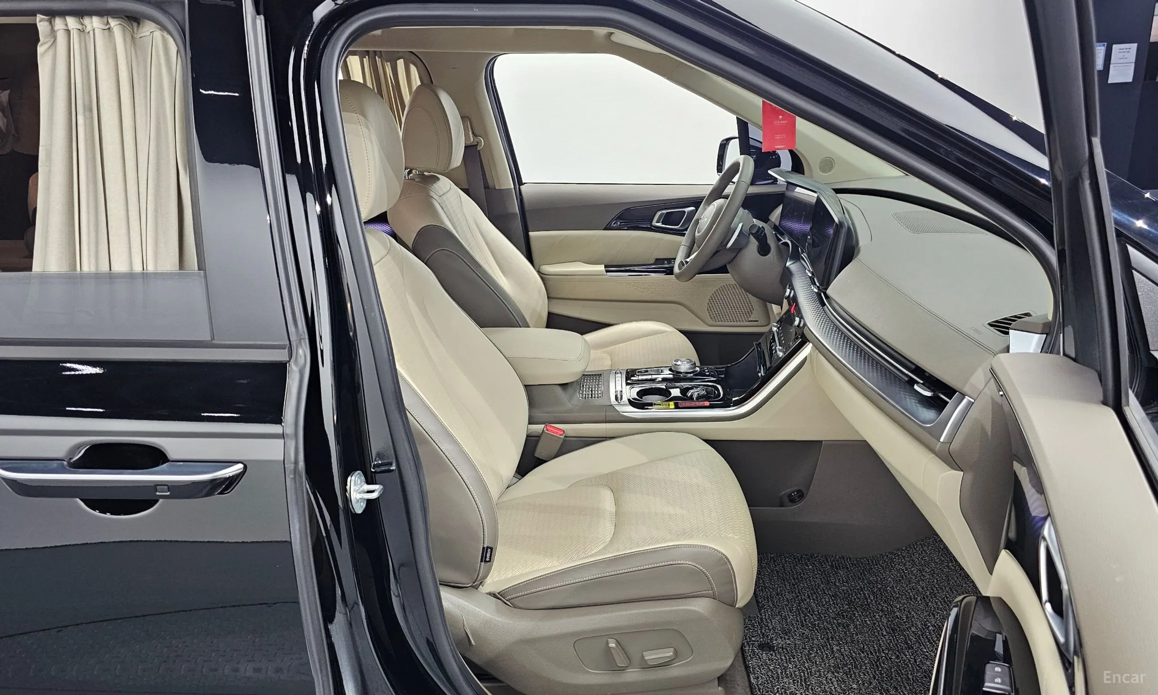 Kia Carnival Gen 4 превью 10