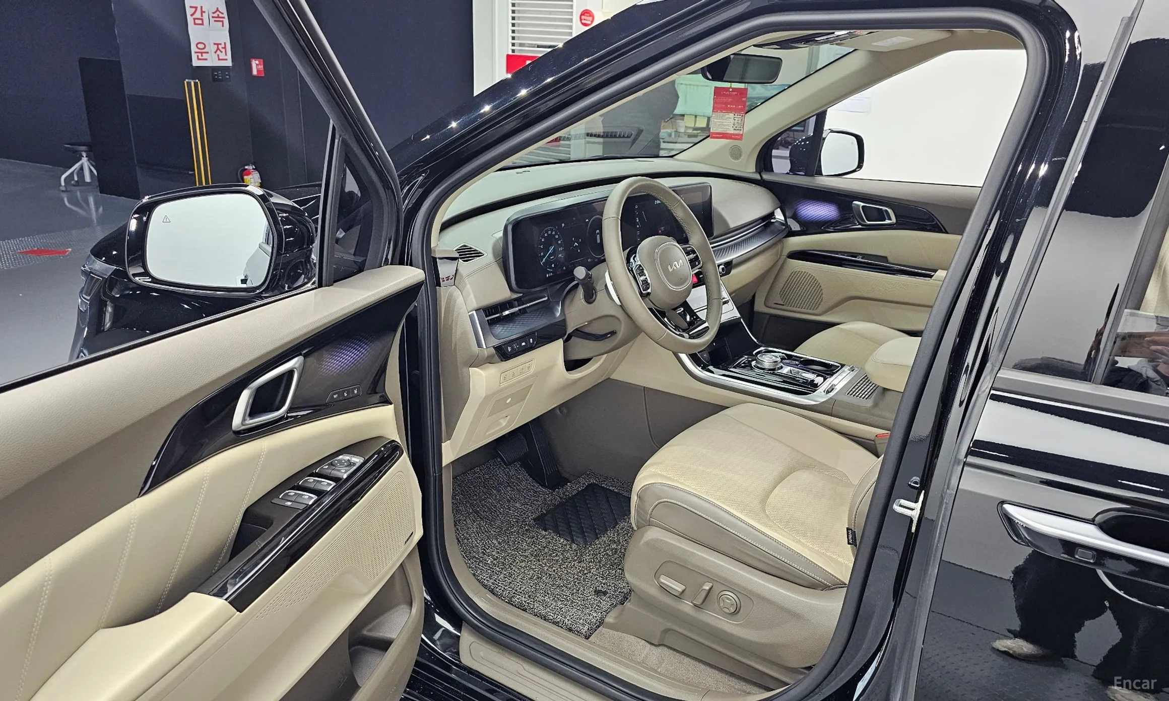 Kia Carnival Gen 4 превью 11