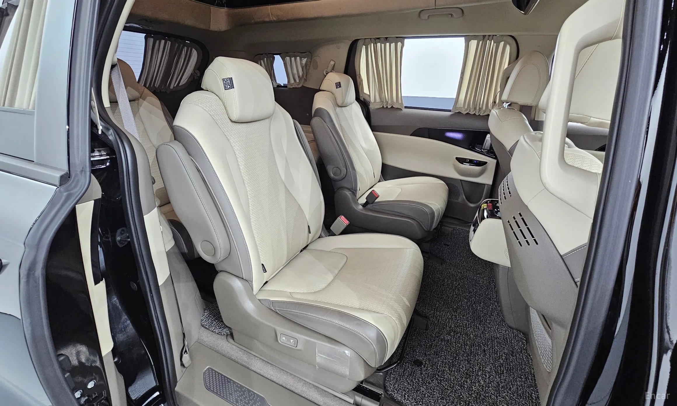 Kia Carnival Gen 4 превью 12