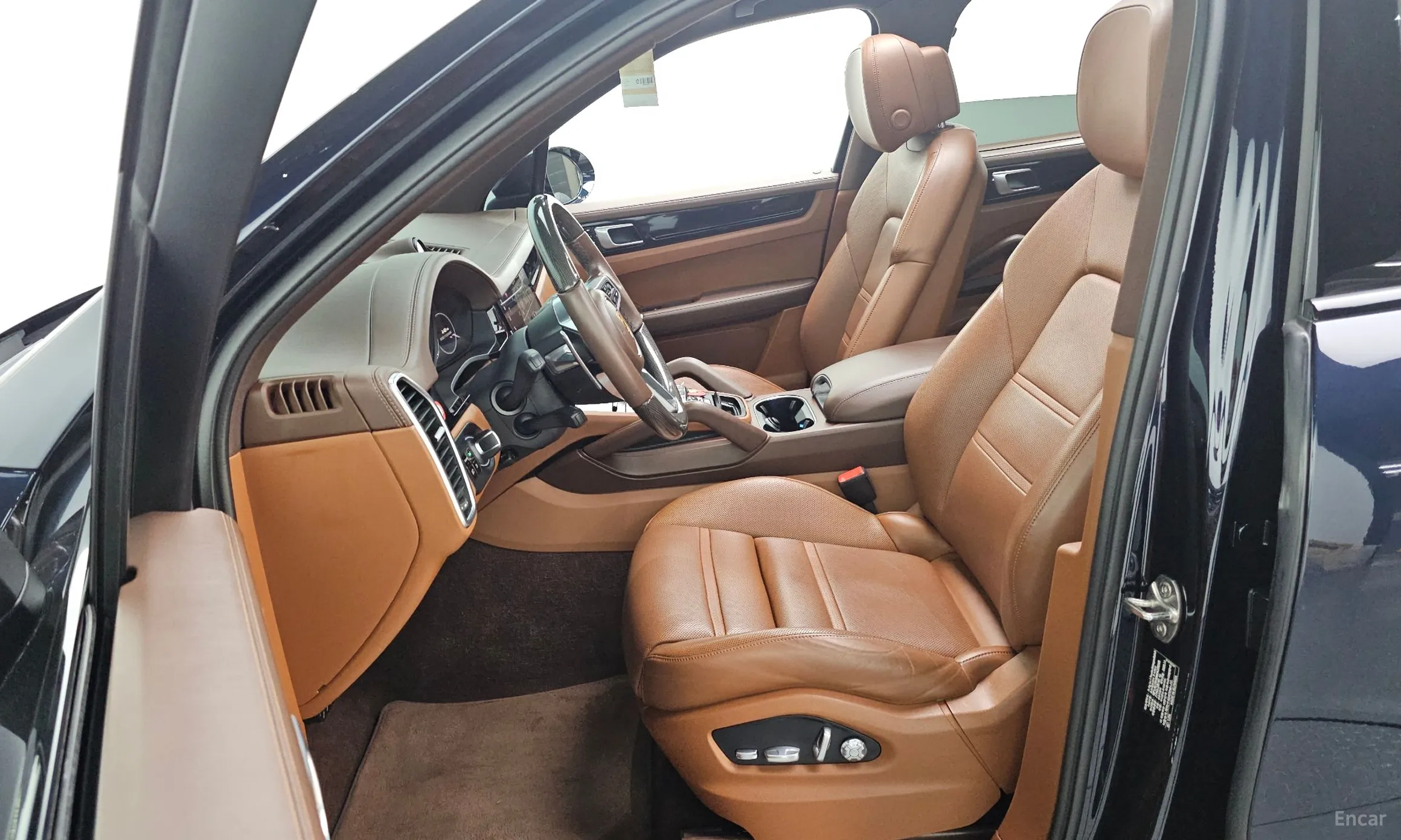 Porsche Cayenne (PO536) превью 10