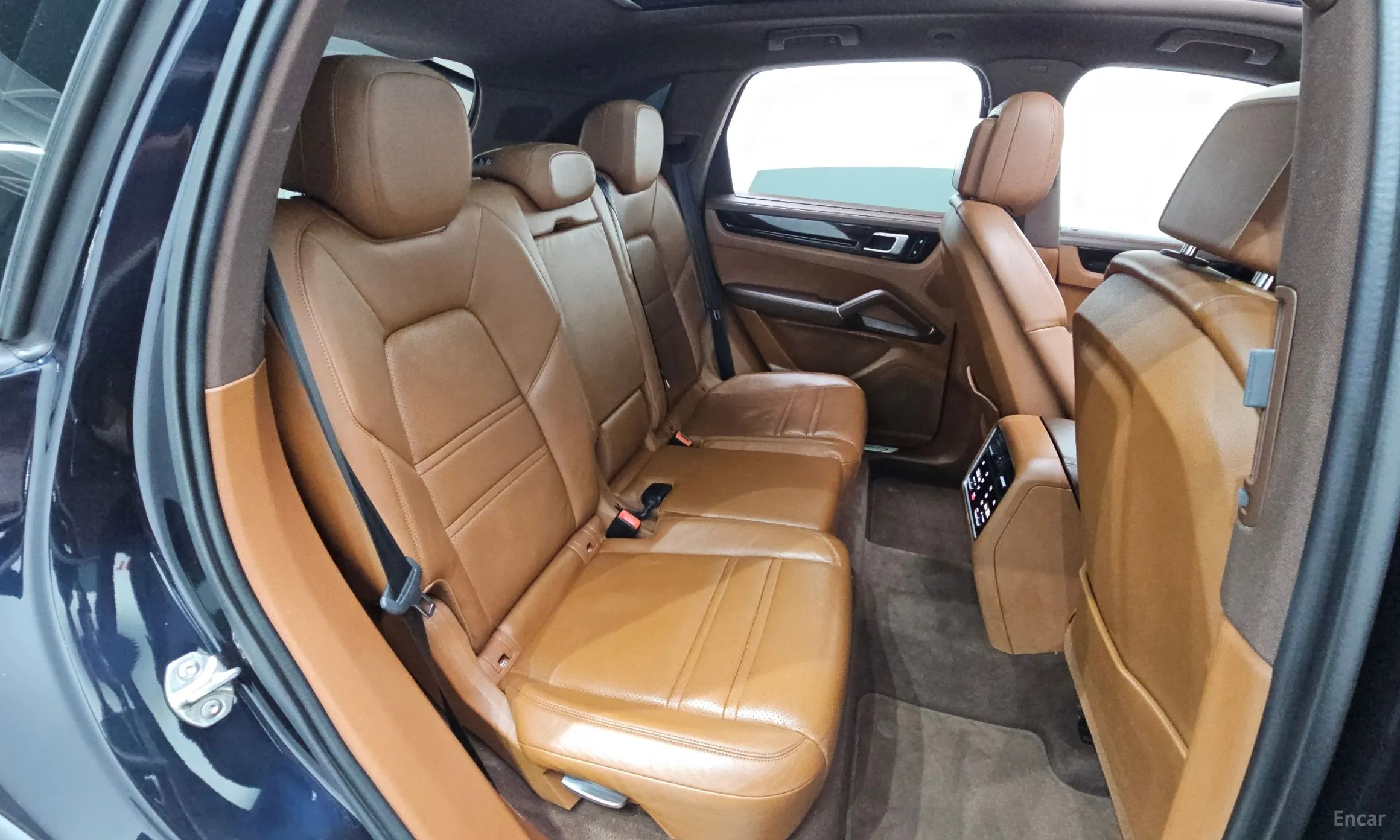 Porsche Cayenne (PO536) превью 12