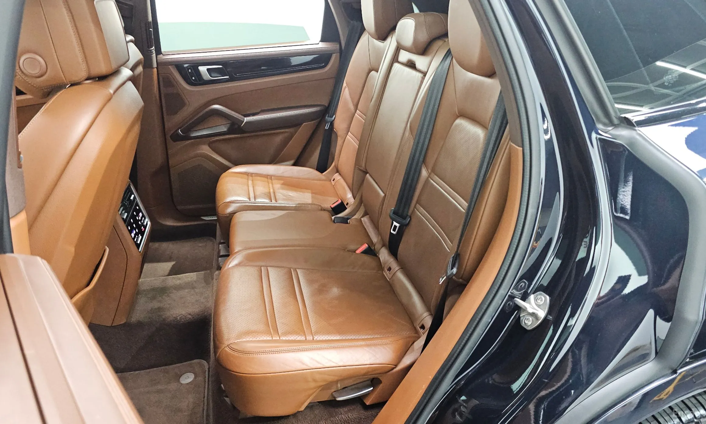 Porsche Cayenne (PO536) превью 13