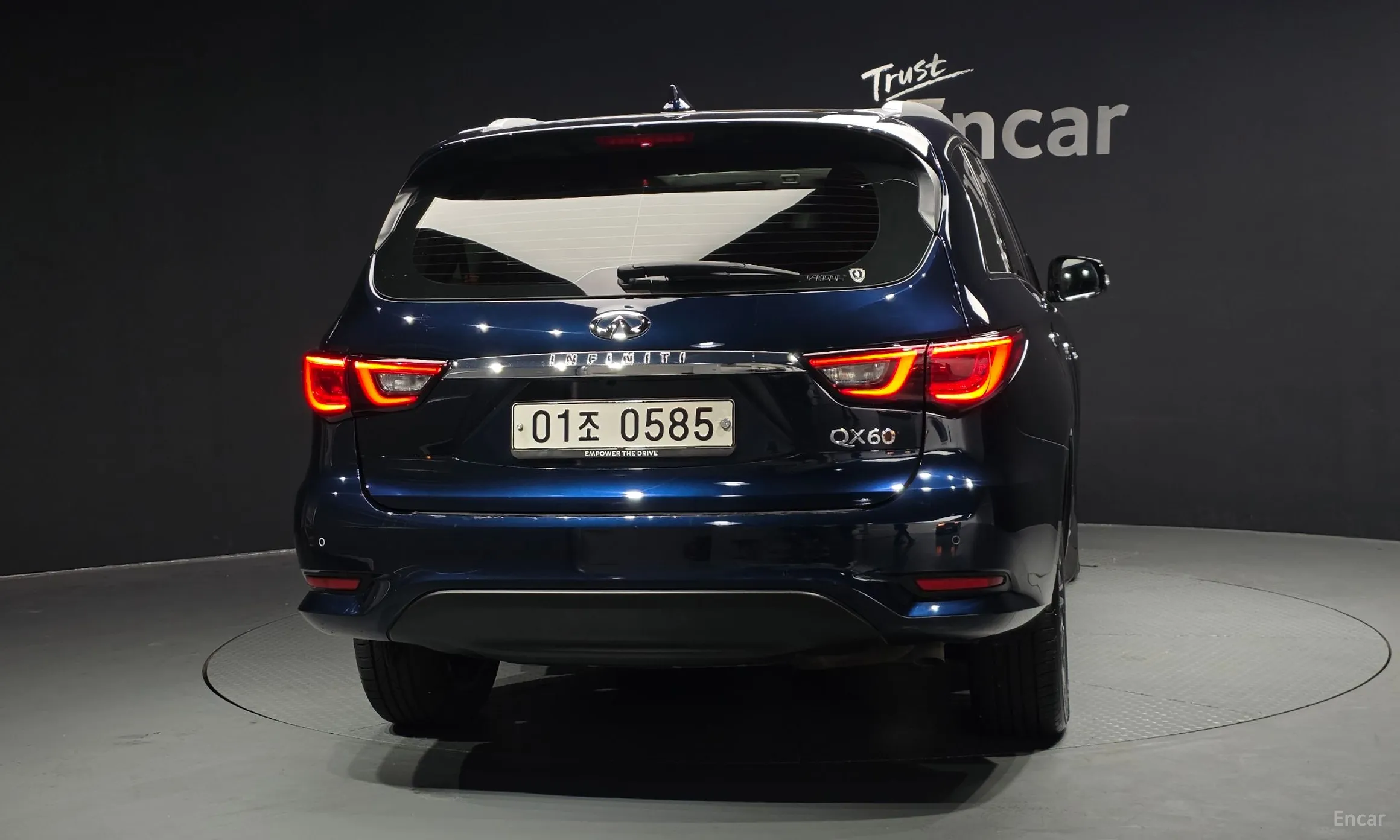 Infiniti QX60 превью 4