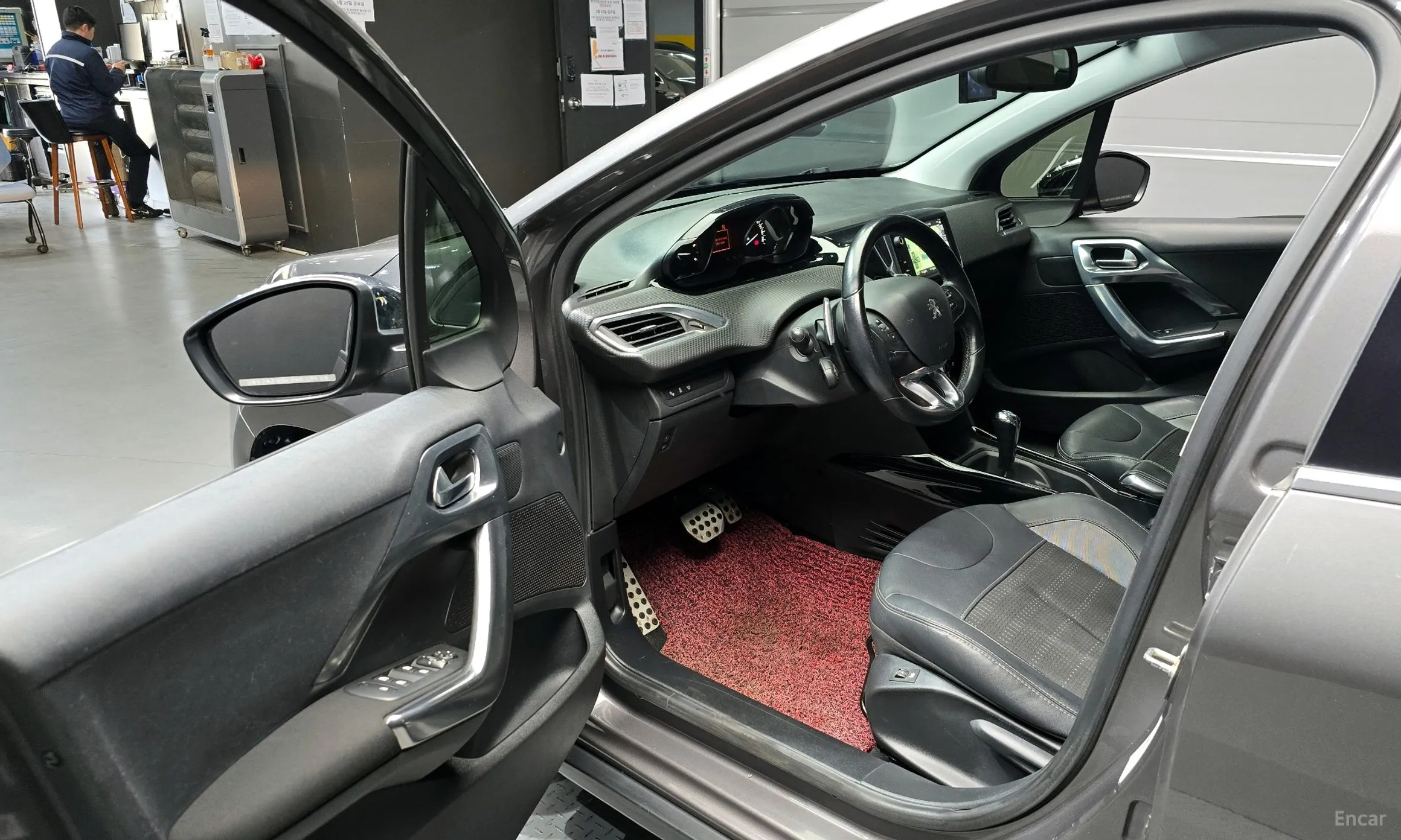 Peugeot 2008. превью 11