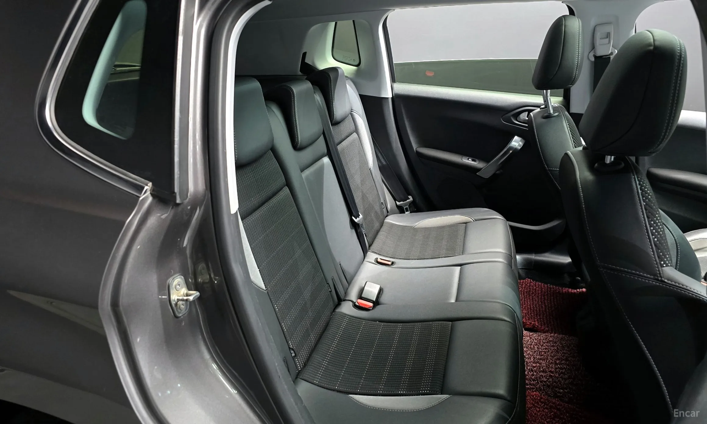 Peugeot 2008. превью 12