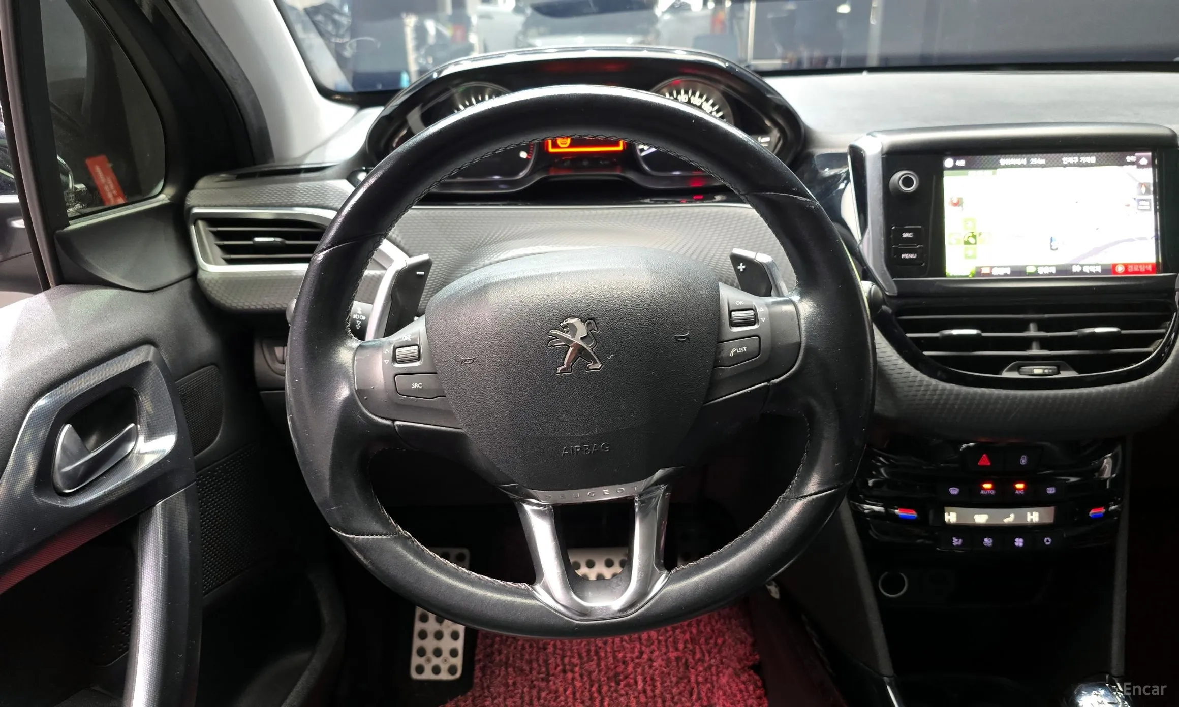 Peugeot 2008. превью 14