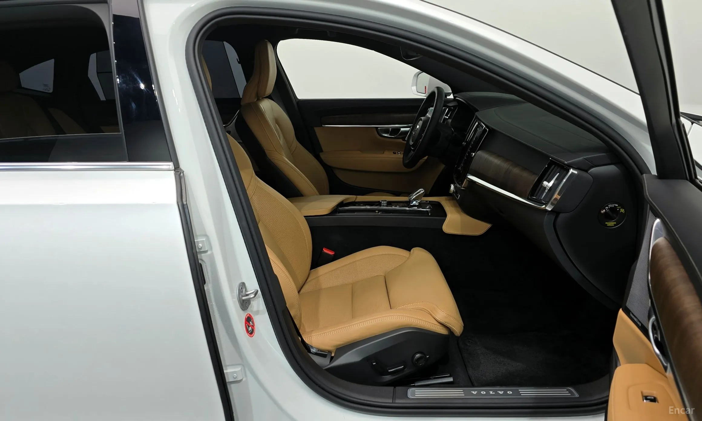 Volvo S90 превью 11