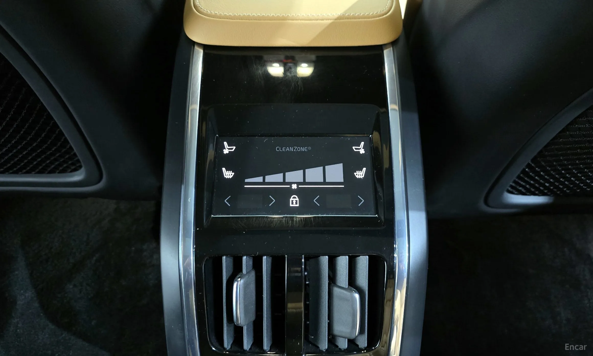 Volvo S90 превью 19