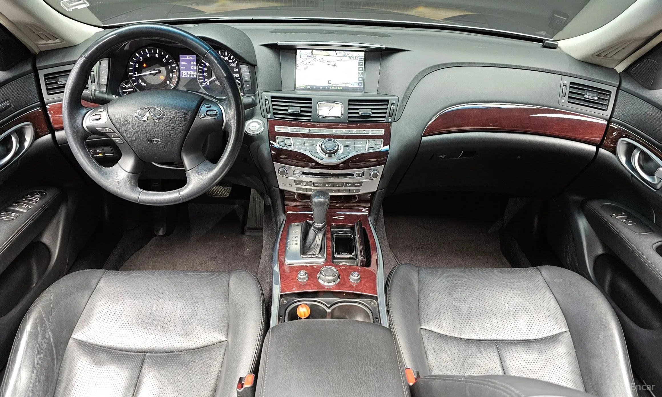 Infiniti Q70 превью 7