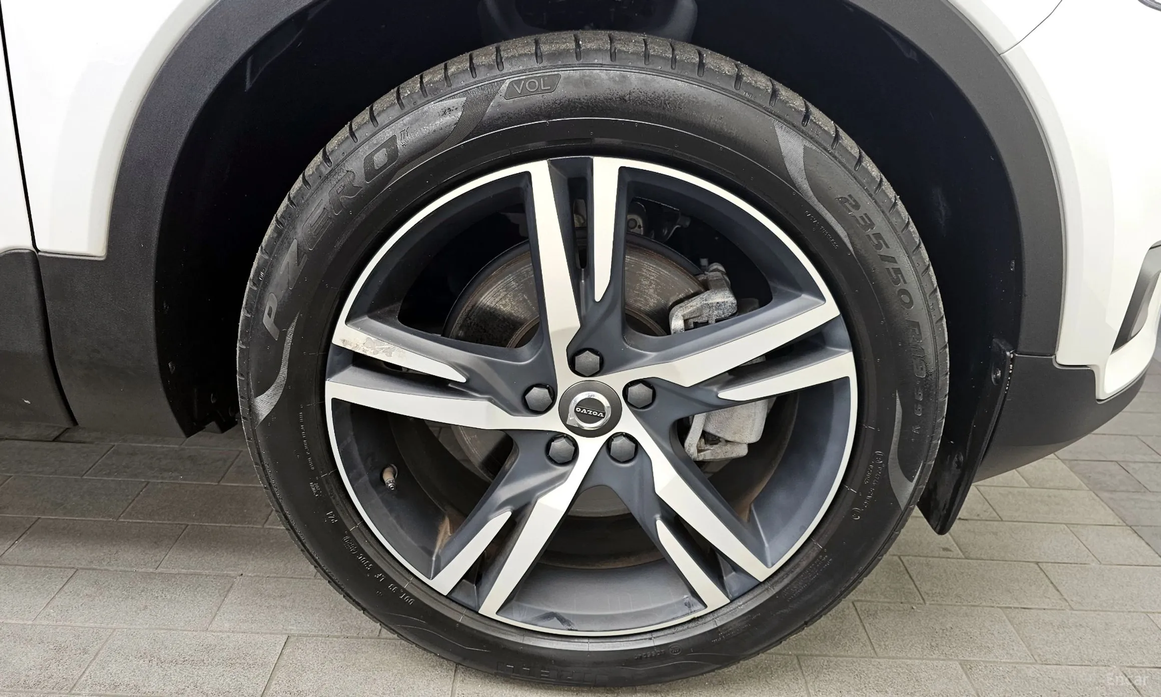 Volvo XC40 превью 5