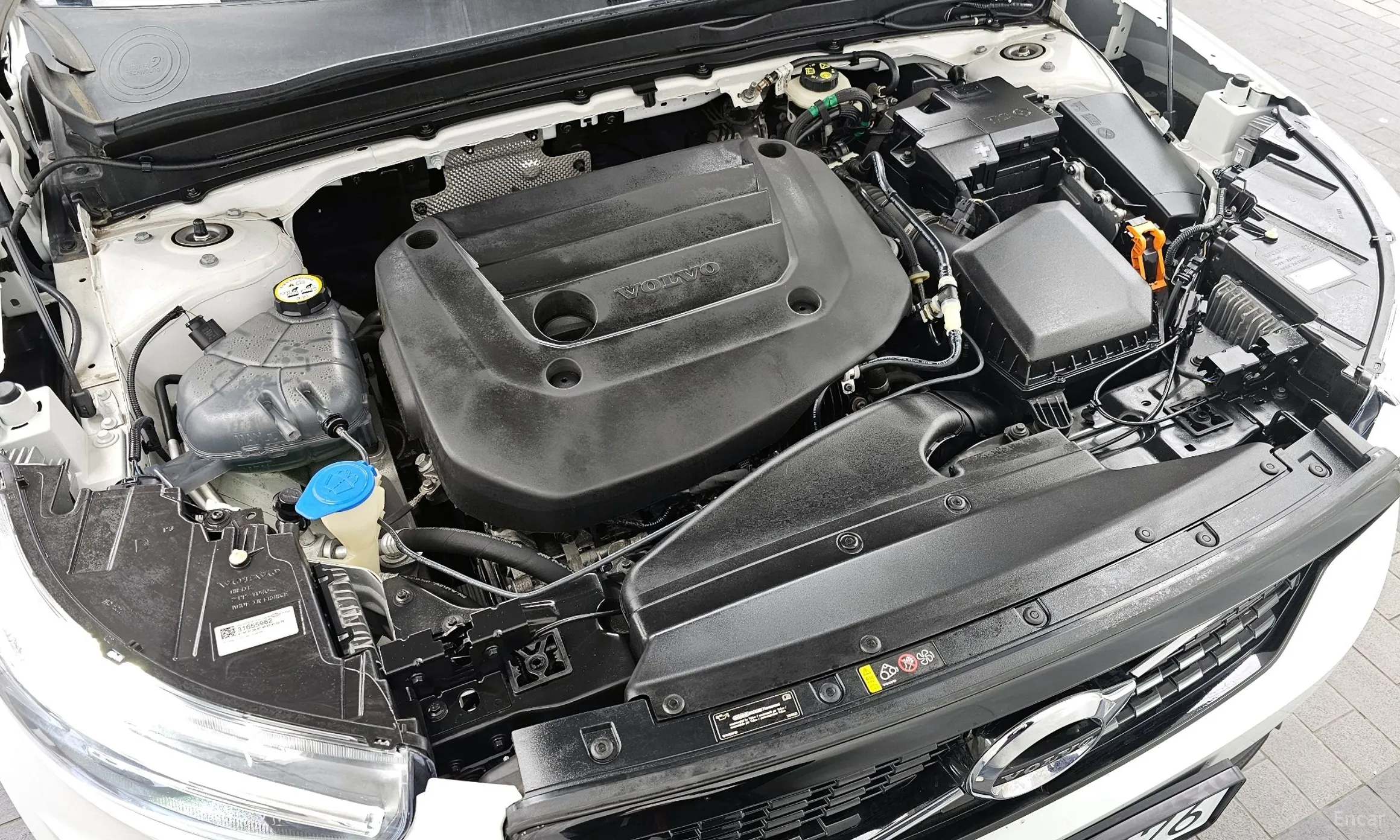 Volvo XC40 превью 6