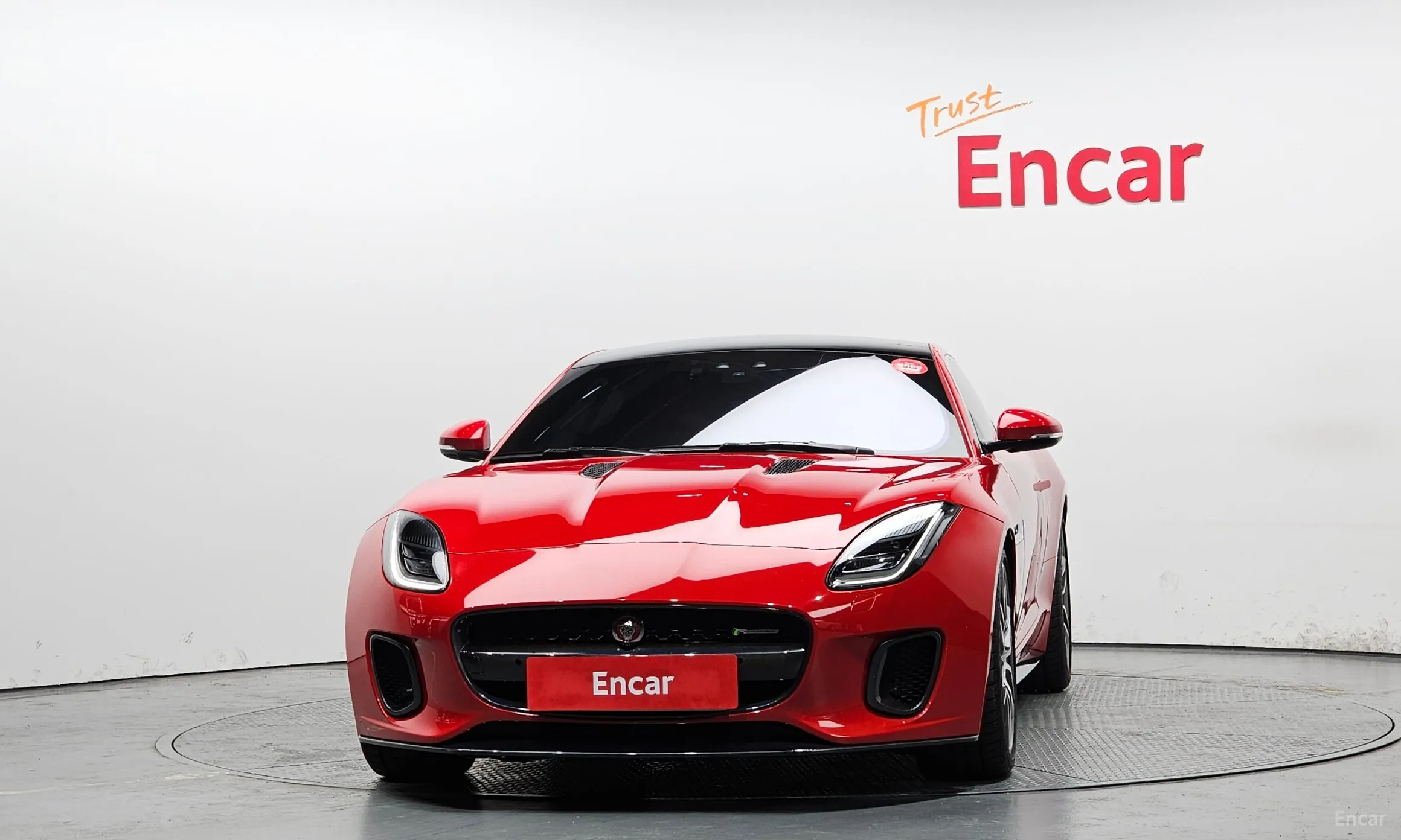 Jaguar F-TYPE превью 3
