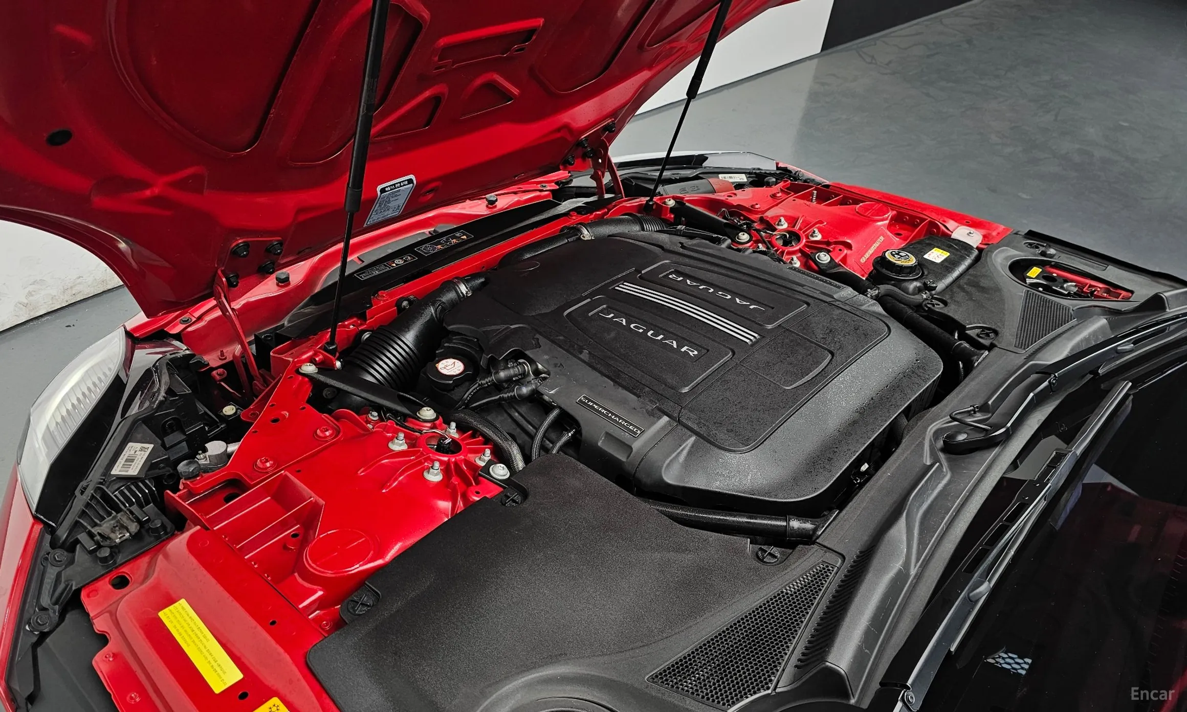 Jaguar F-TYPE превью 6