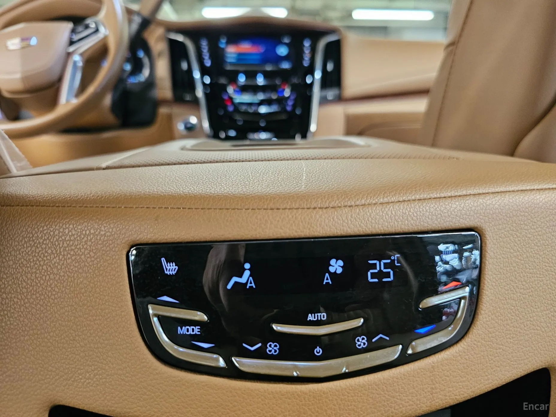 Cadillac Escalade превью 17