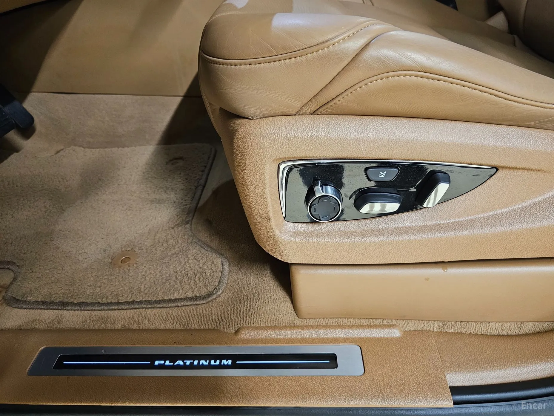 Cadillac Escalade превью 18