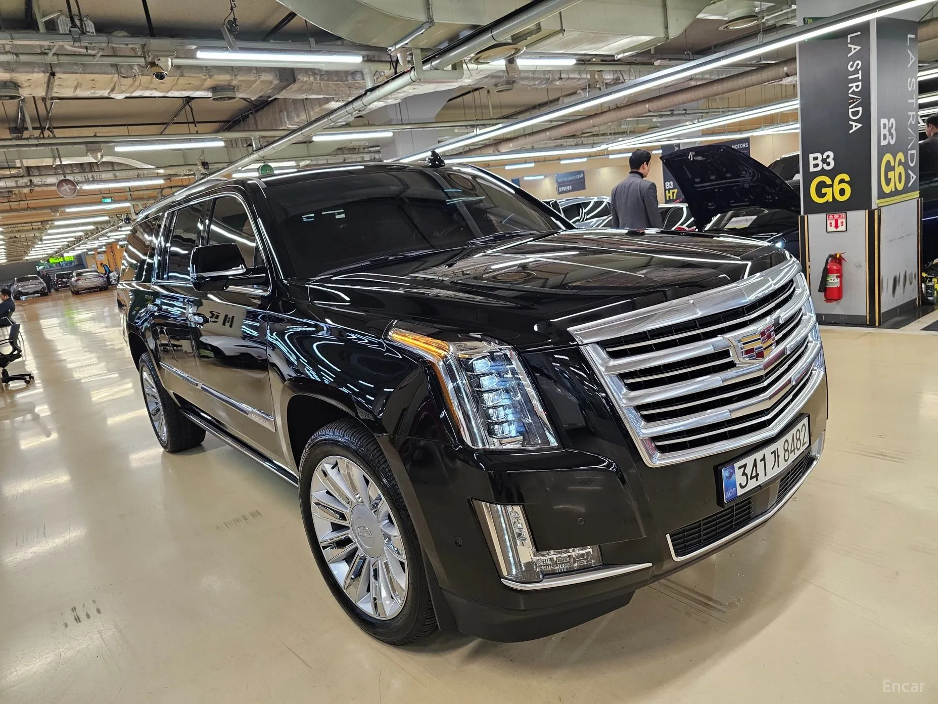 Cadillac Escalade превью 3