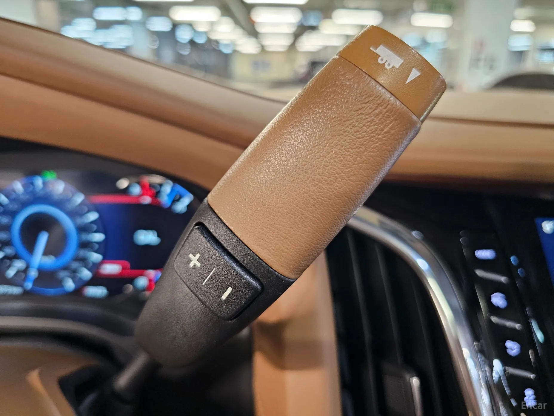 Cadillac Escalade превью 9
