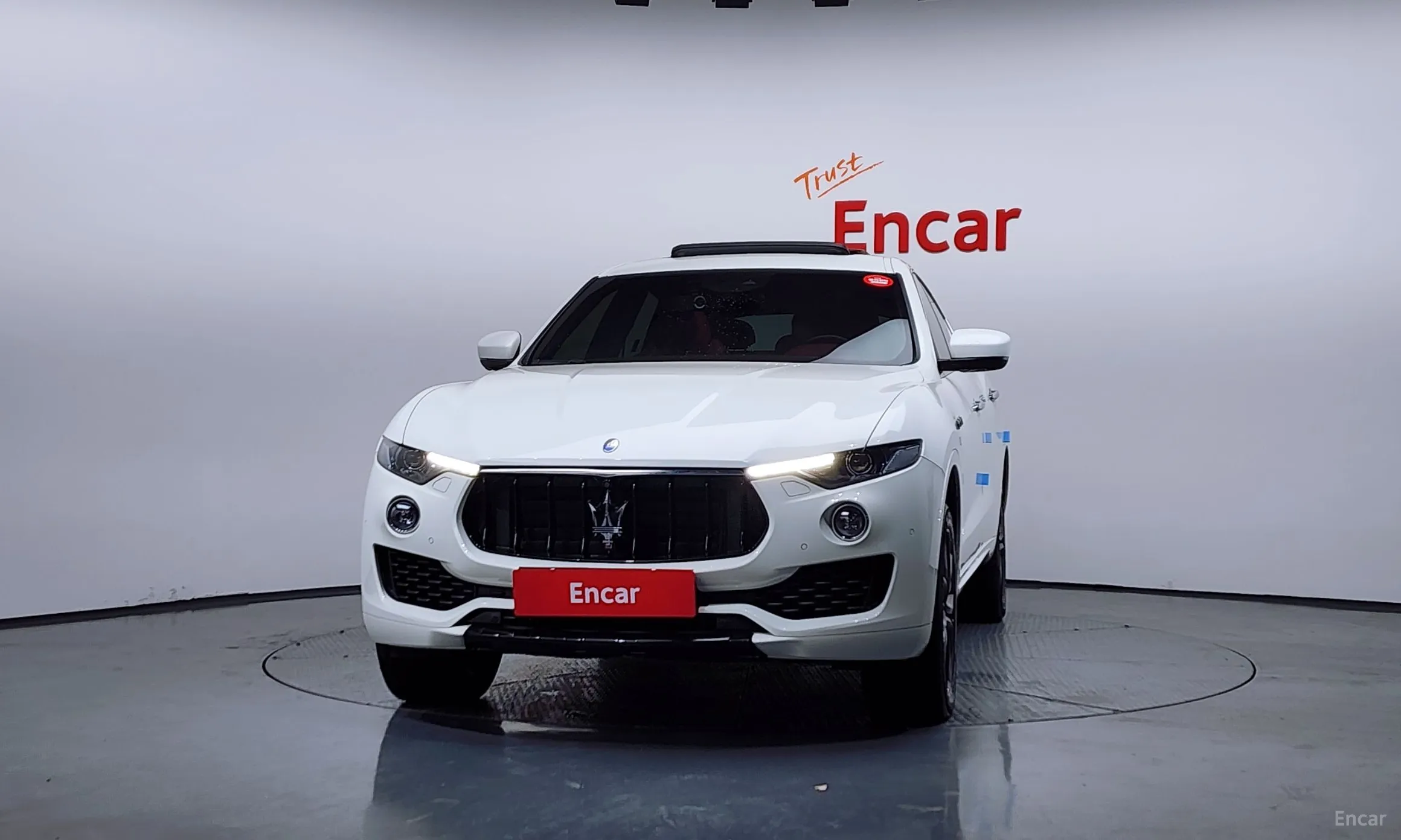 Maserati Levante превью 3