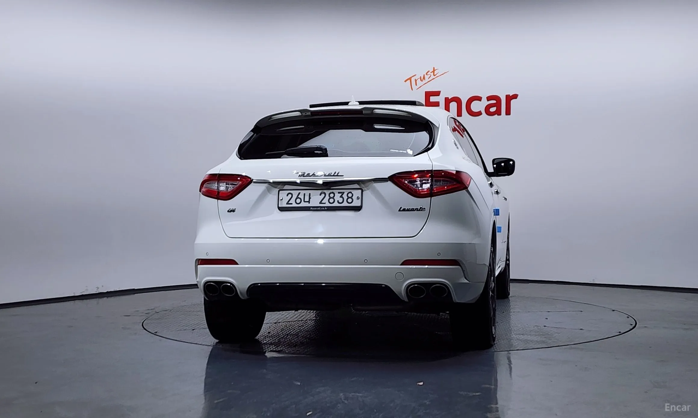 Maserati Levante превью 4