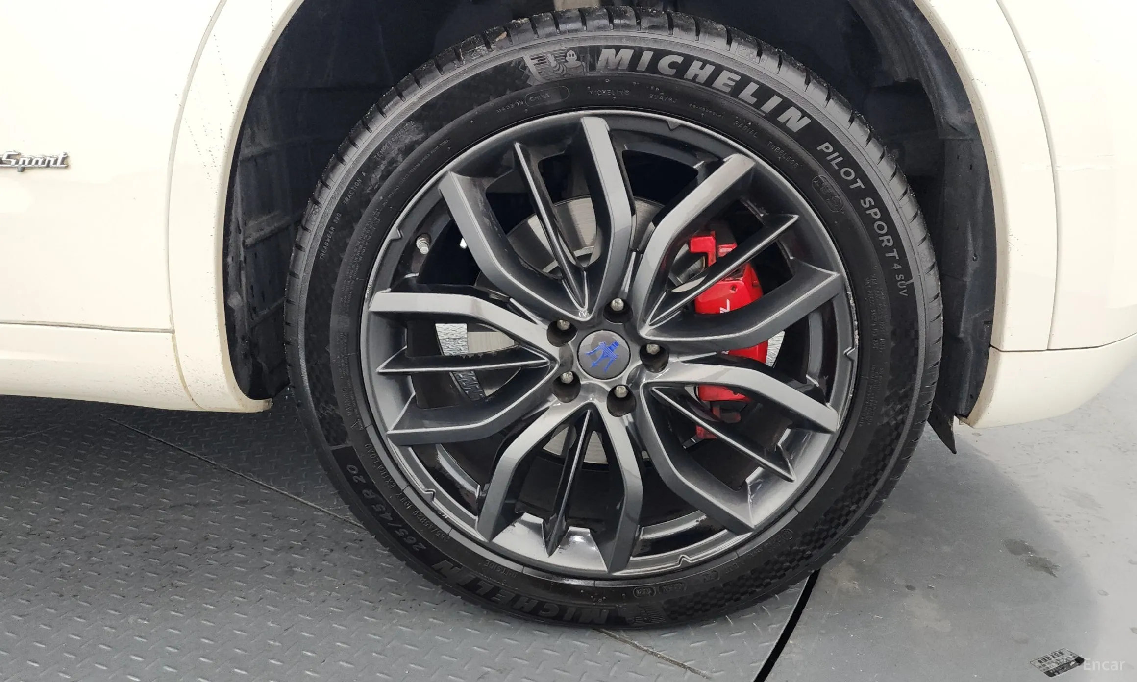 Maserati Levante превью 5