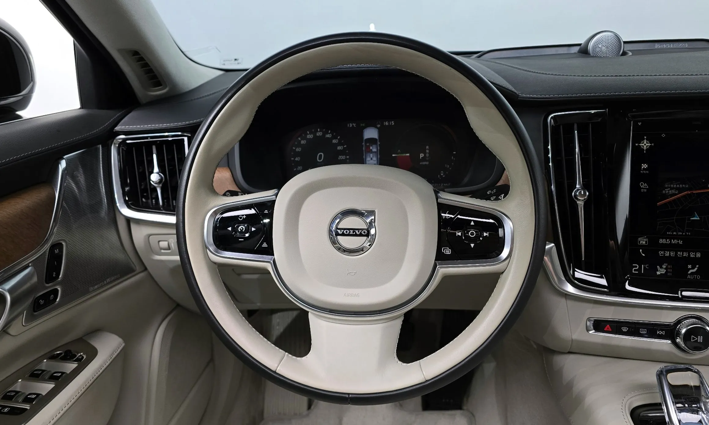 Volvo S90 превью 13