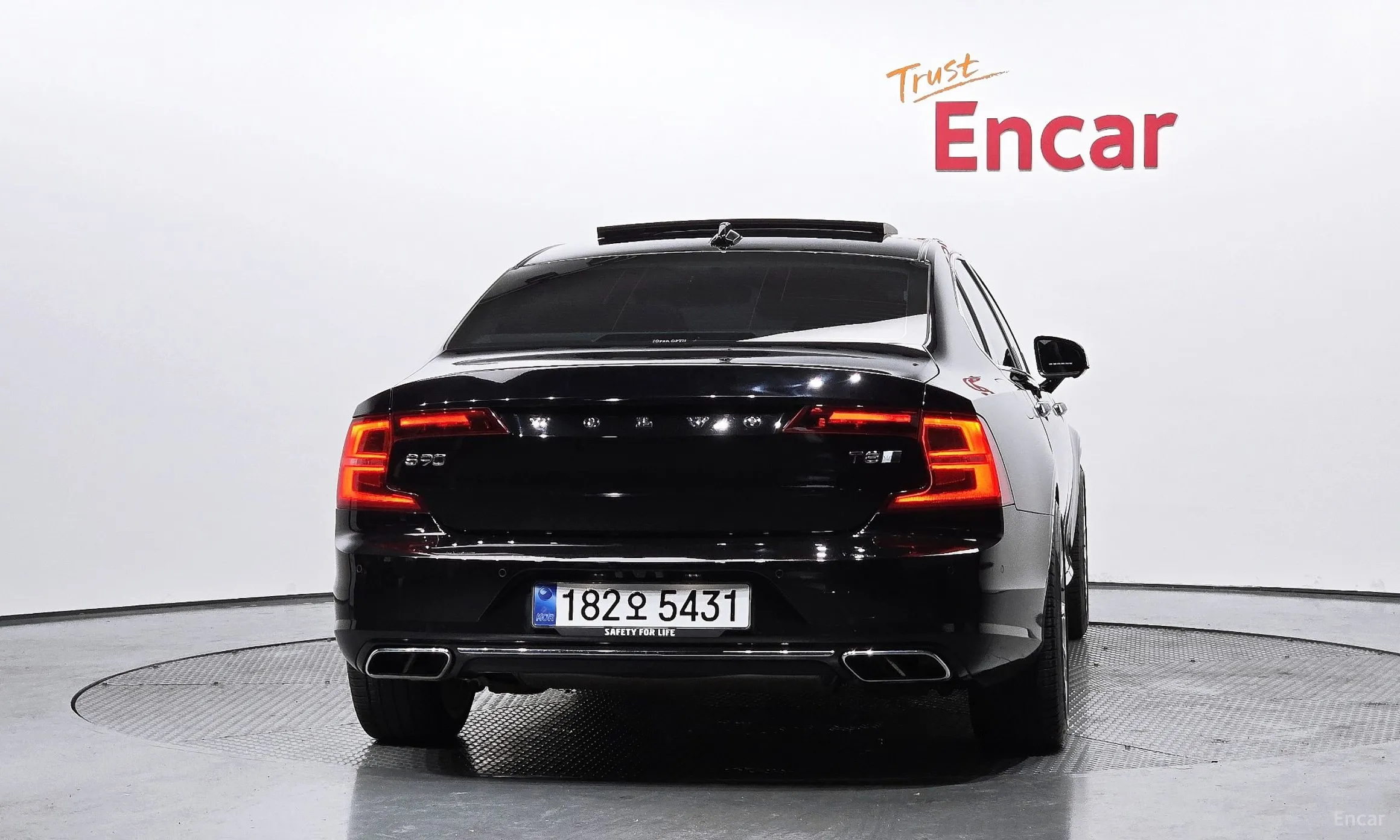 Volvo S90 превью 4