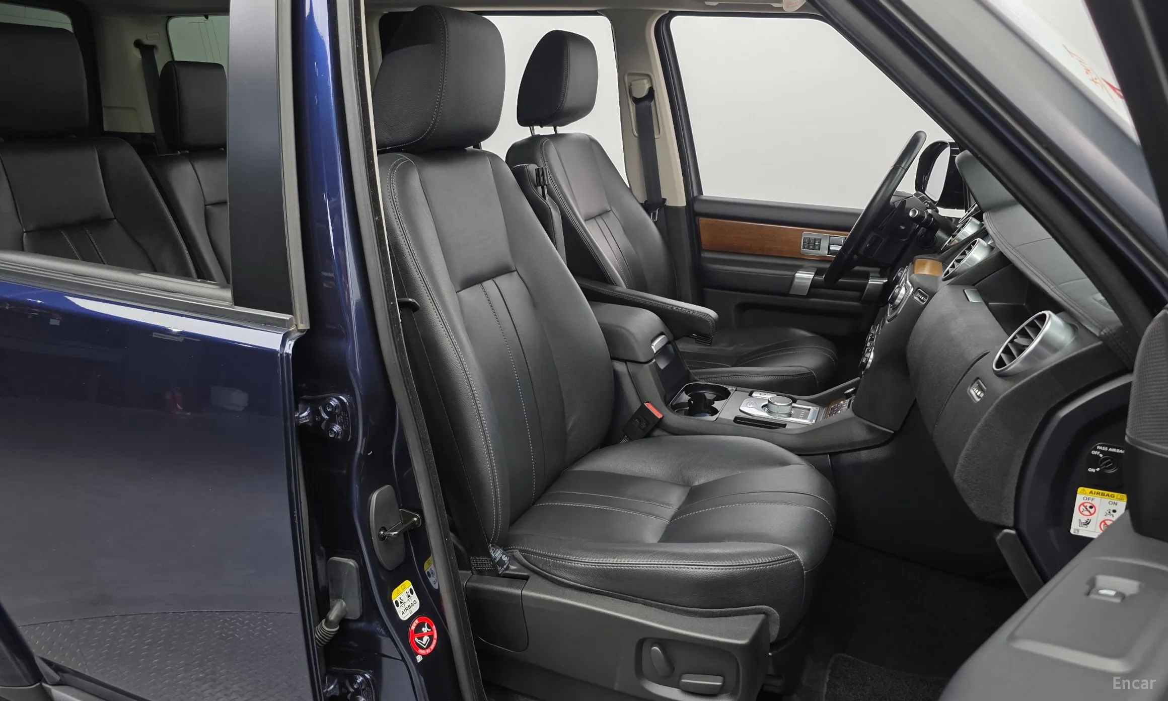 Land Rover Discovery 4 превью 12