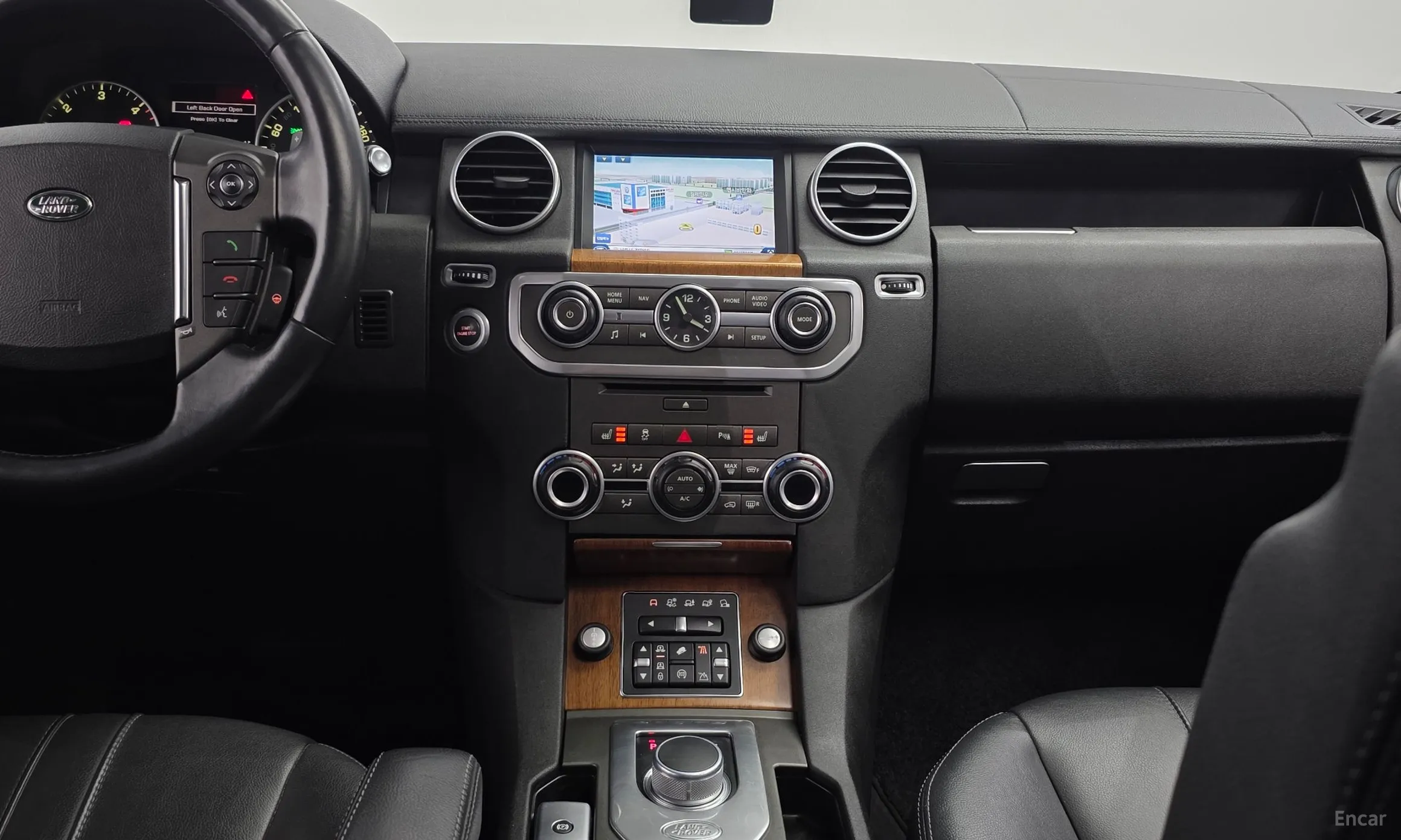 Land Rover Discovery 4 превью 19