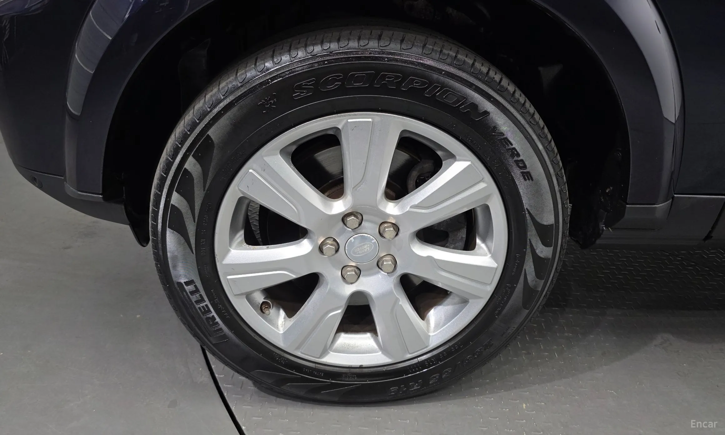 Land Rover Discovery 4 превью 5