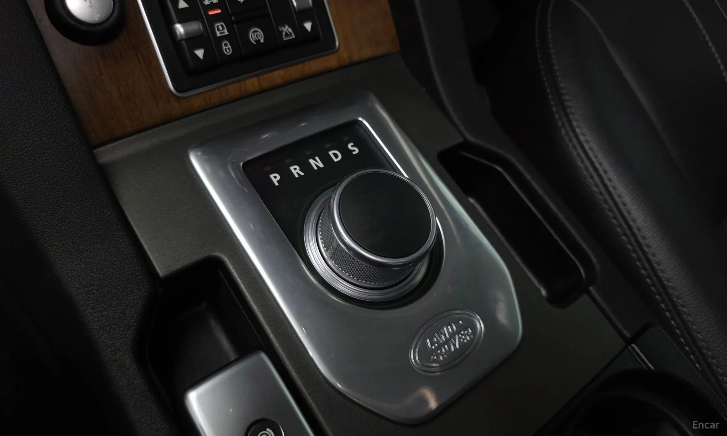 Land Rover Discovery 4 превью 9