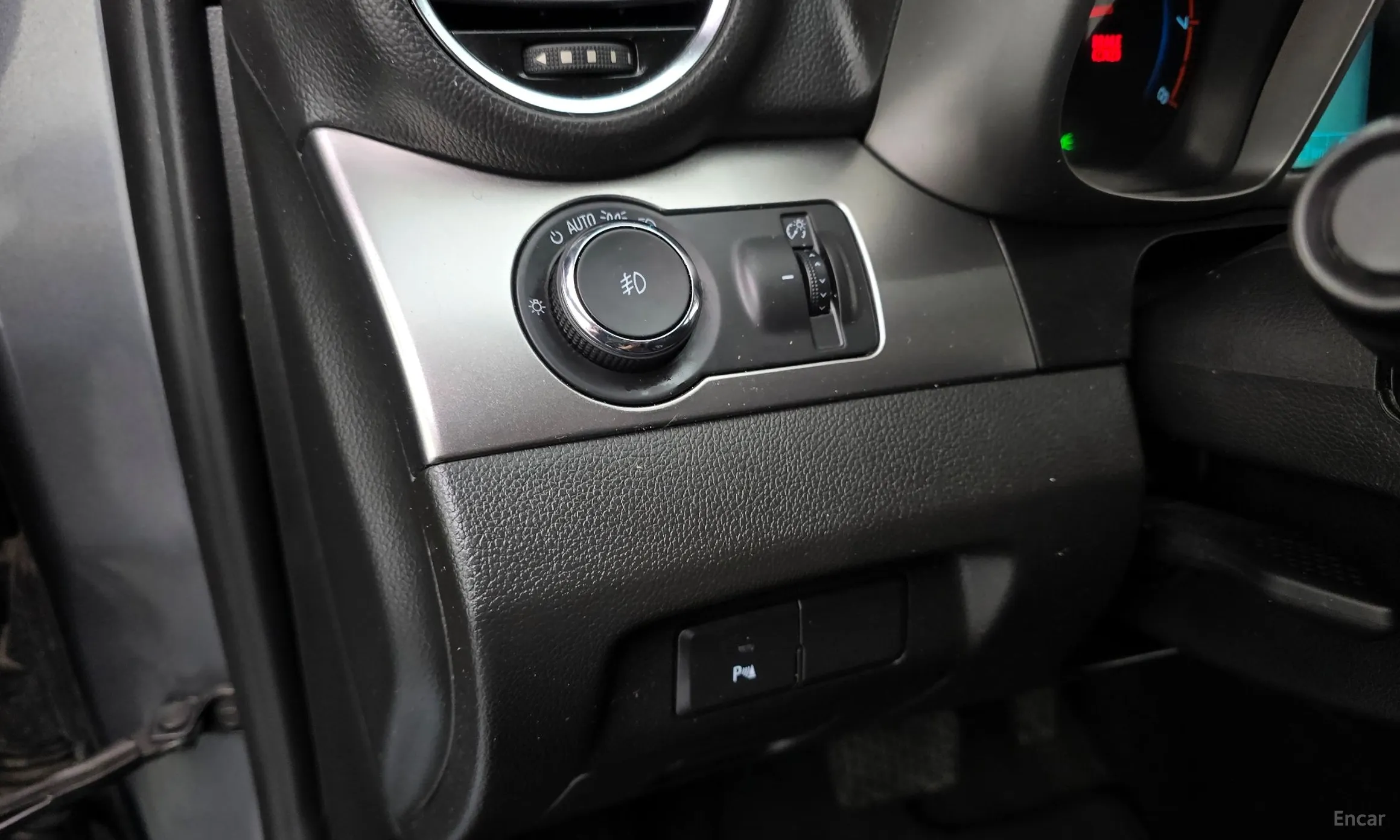 Chevrolet (GM Daewoo) Orlando превью 13