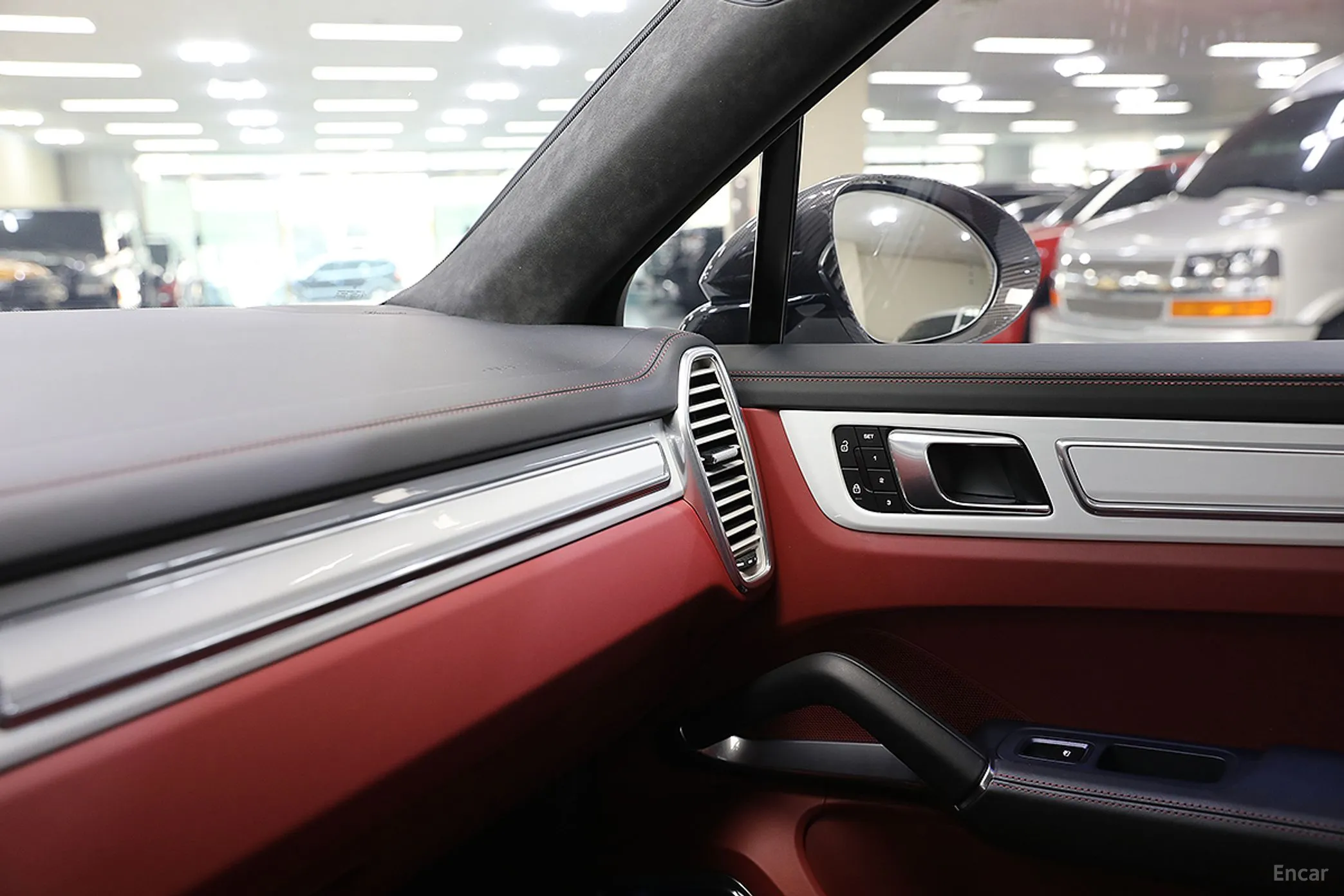 Porsche Cayenne (PO536) превью 19