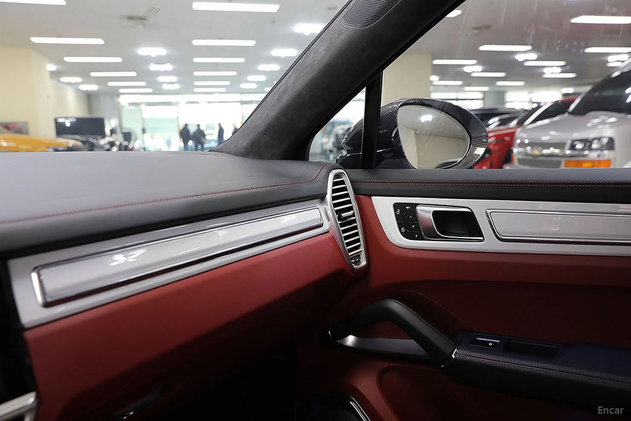 Porsche Cayenne (PO536) превью 9