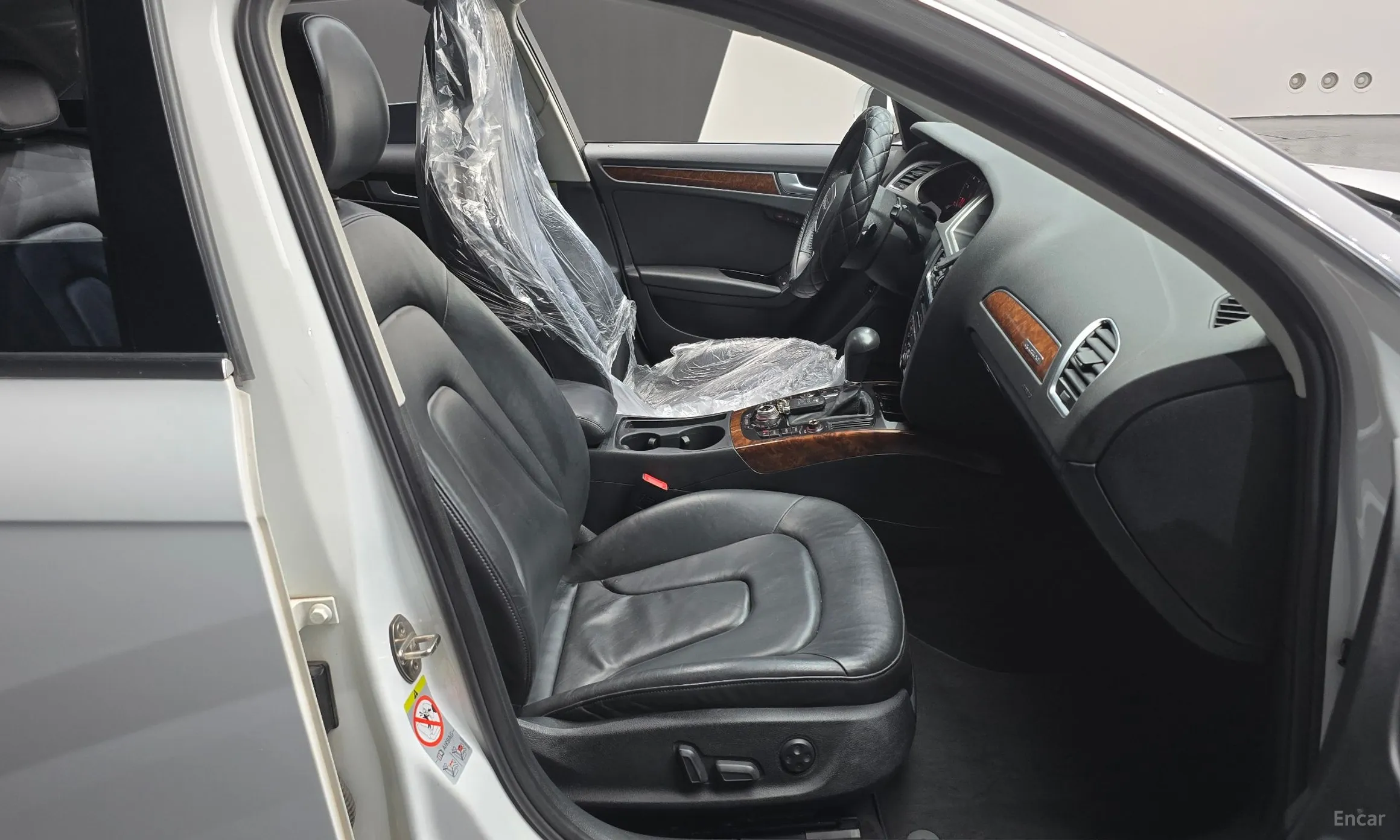 Audi New A4 превью 10