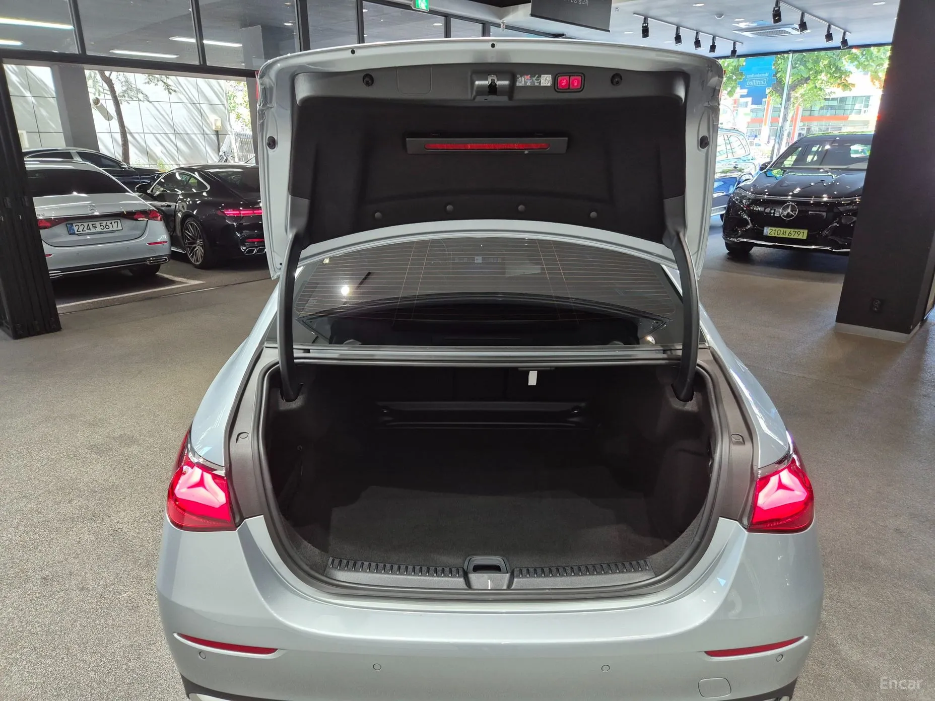Mercedes Benz E-Class W214 превью 15