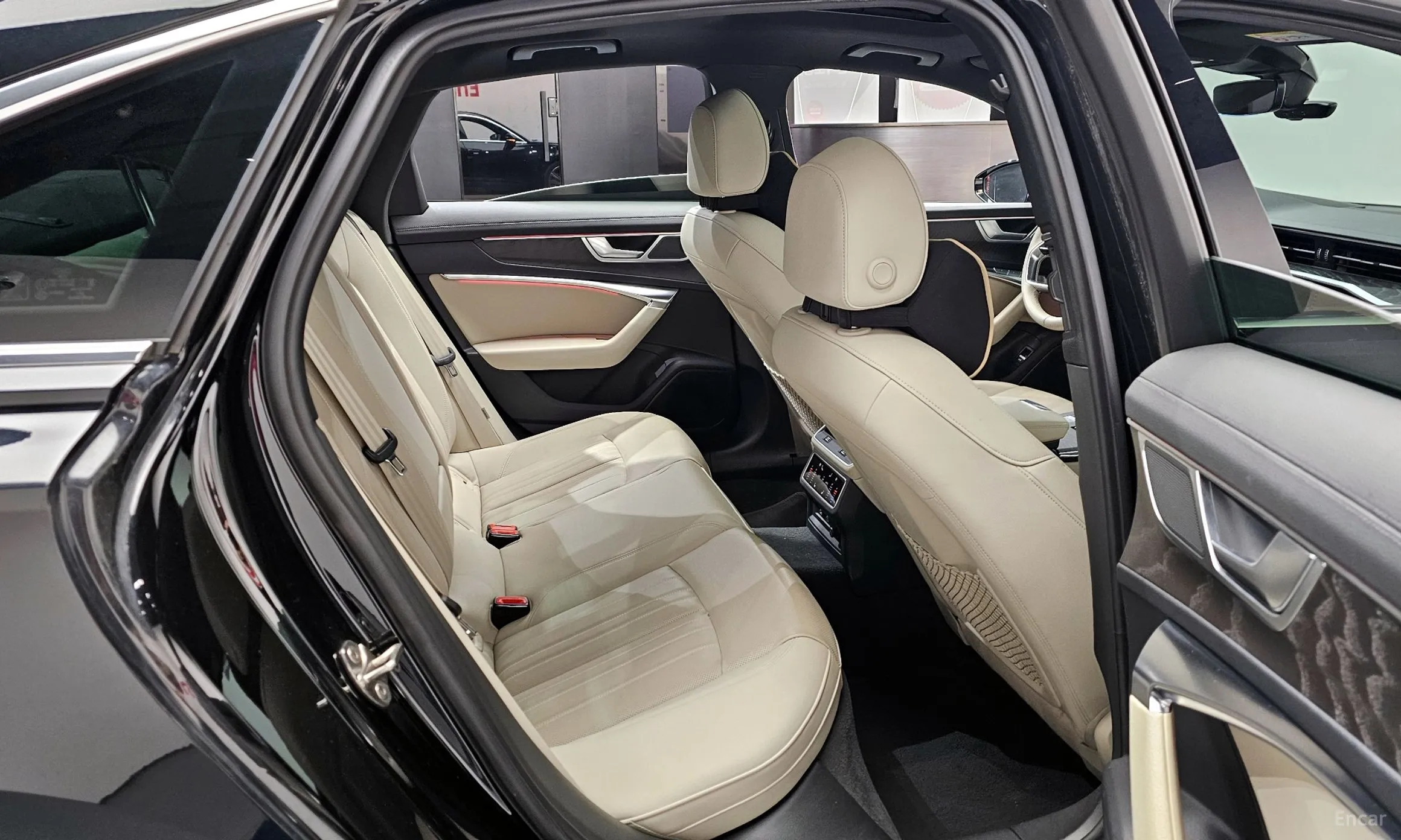 Audi A6 (C8) превью 12